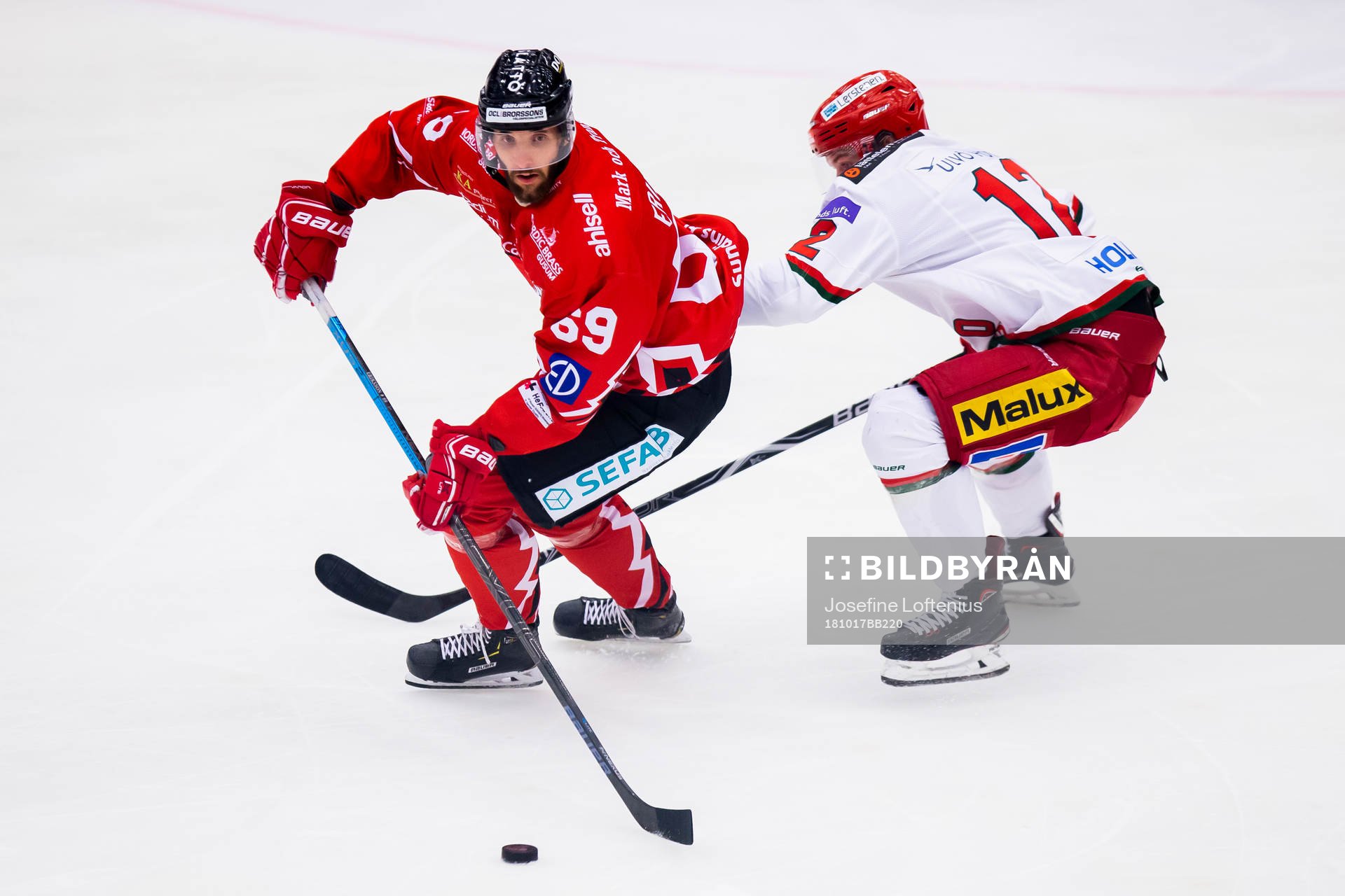 Vita Hästens Emil Eriksson och Modos Victor Öhman