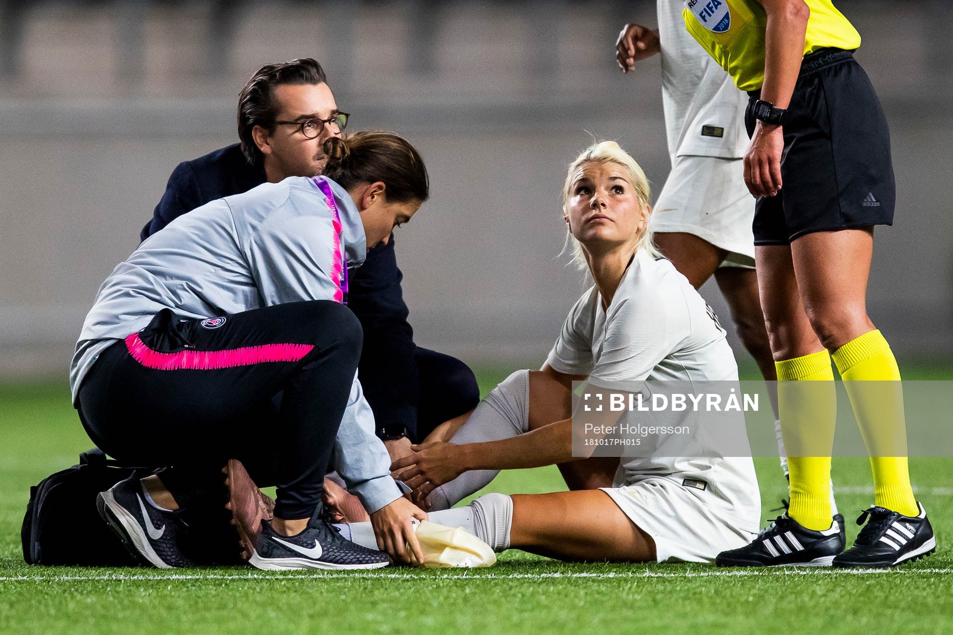 Paris Andrine Hegerberg med skada