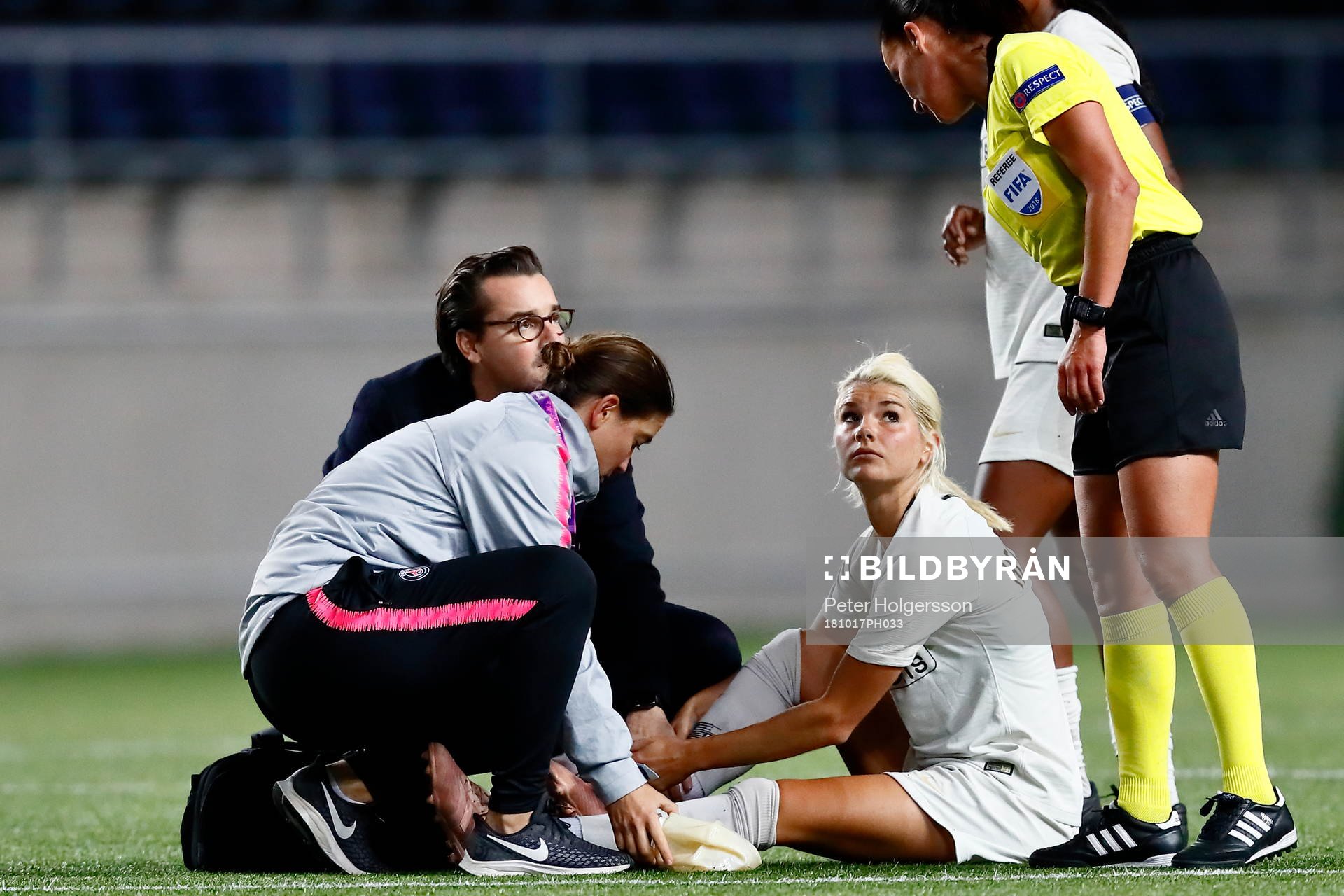 Paris Andrine Hegerberg skadad