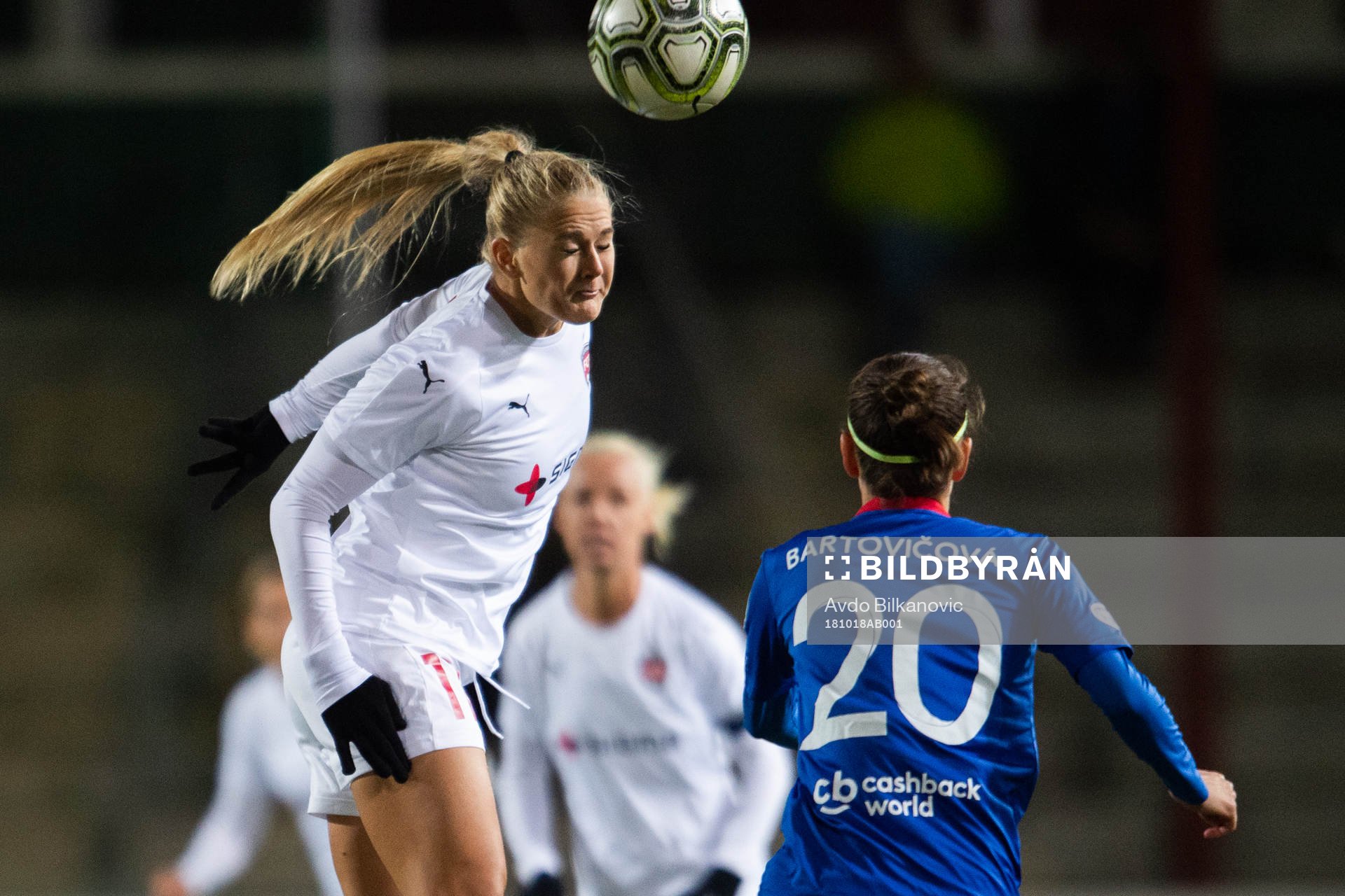 Rosengårds Lisa-Marie Utland nickar