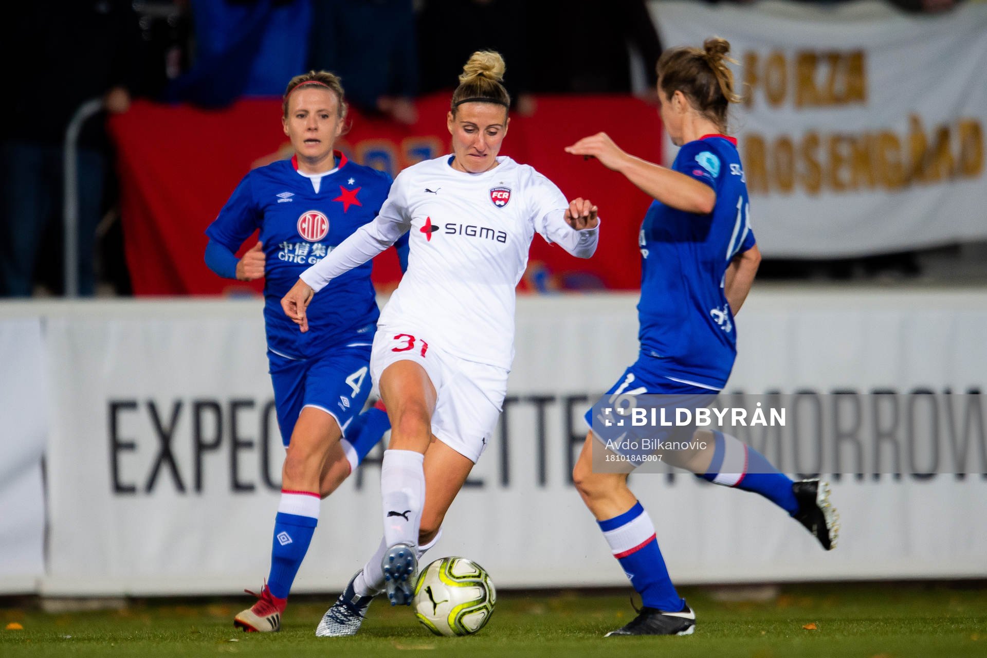 Rosengårds Anja Mittag och Slavia Tereza Szewieczková