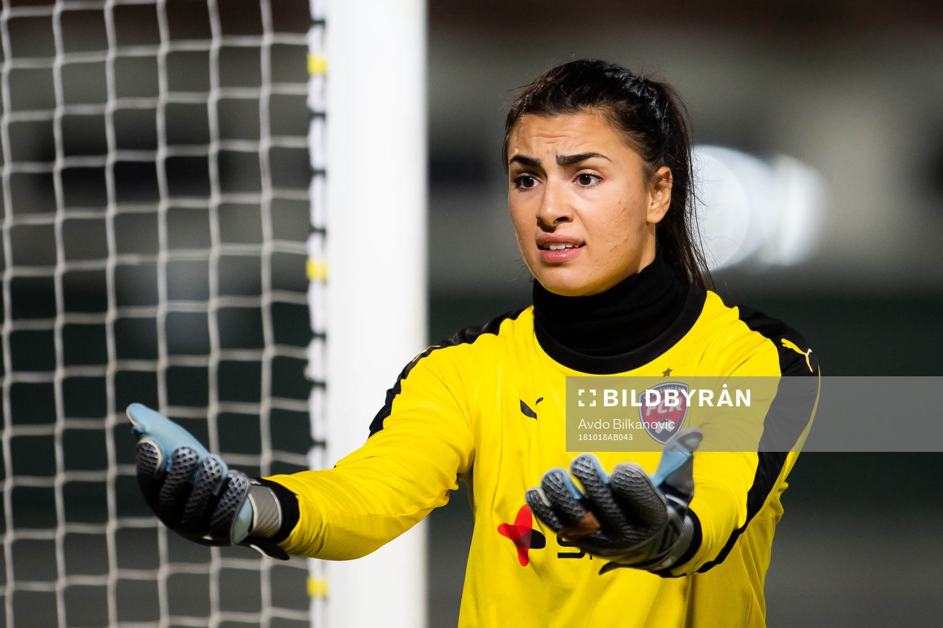 Rosengårds målvakt Zecira Musovic deppar
