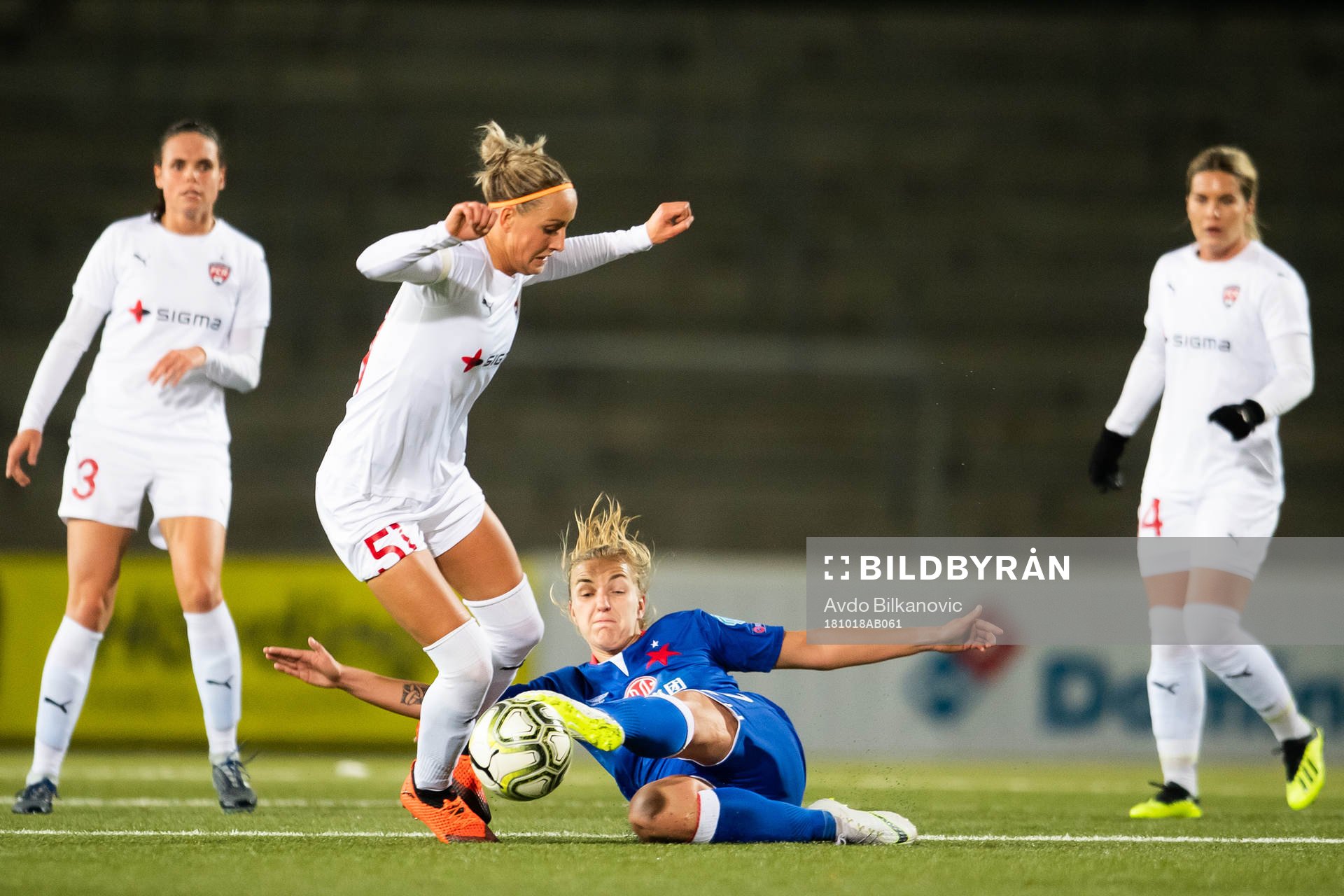 Rosengårds Sanne Troelsgaard Nielsen i duell mot Slavia