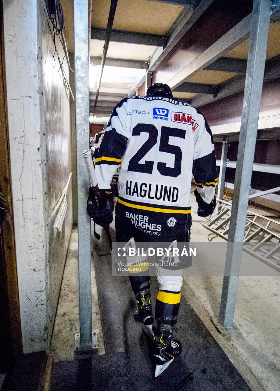 Robin Haglund Mathisen of Stavanger Oilers
