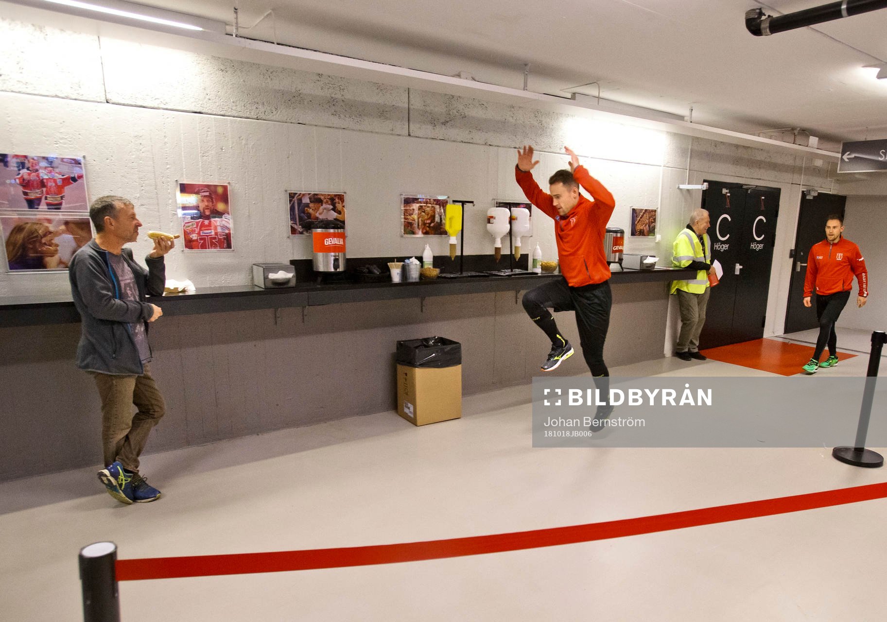 Örebros tvillingar Tylor Spink och Tyson Spink  värmer
