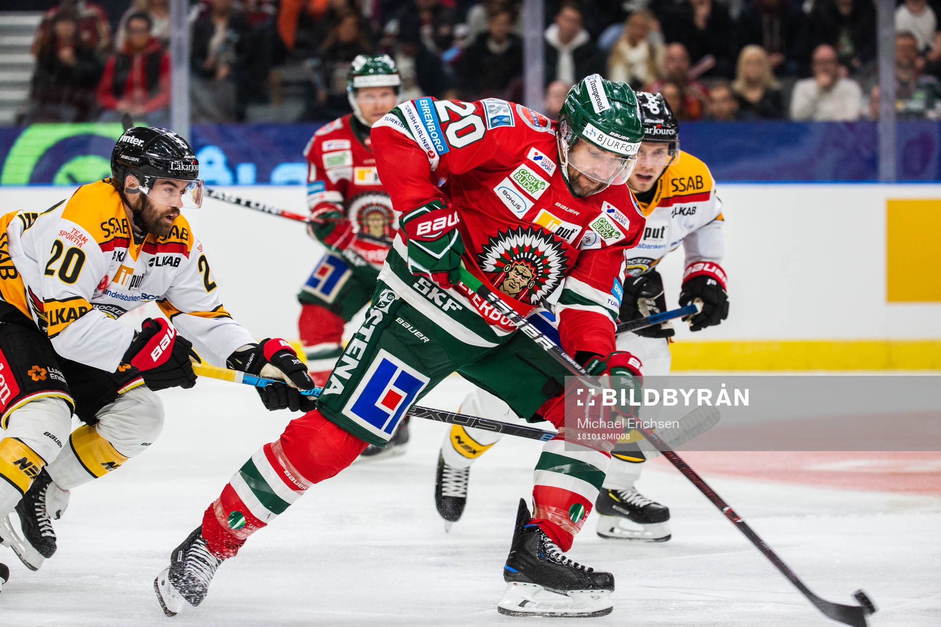 Luleås Jack Connolly och Frölundas Joel Lundqvist i kamp