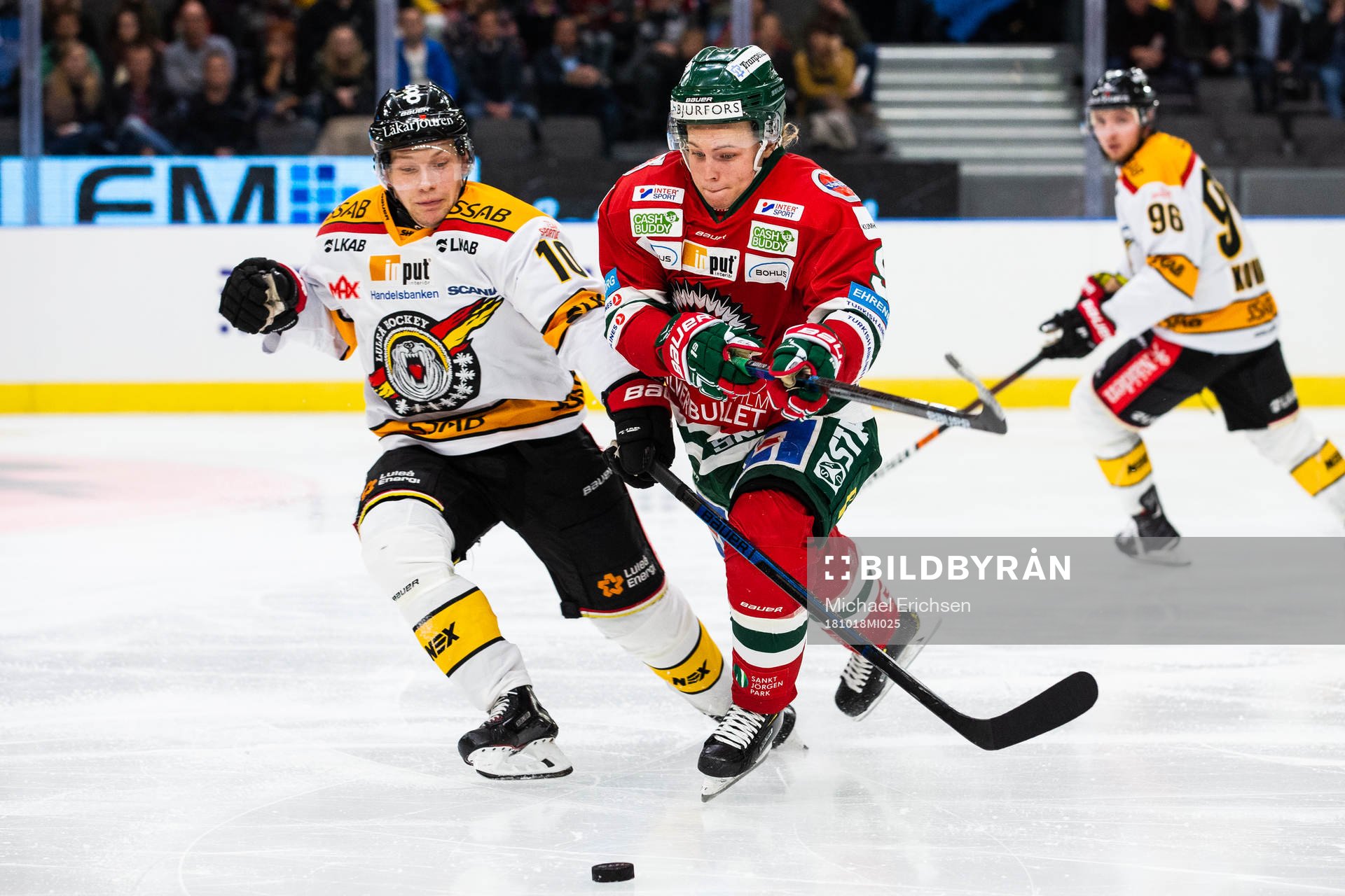 Luleås Einar Emanuelsson och Frölundas Tim Söderlund i