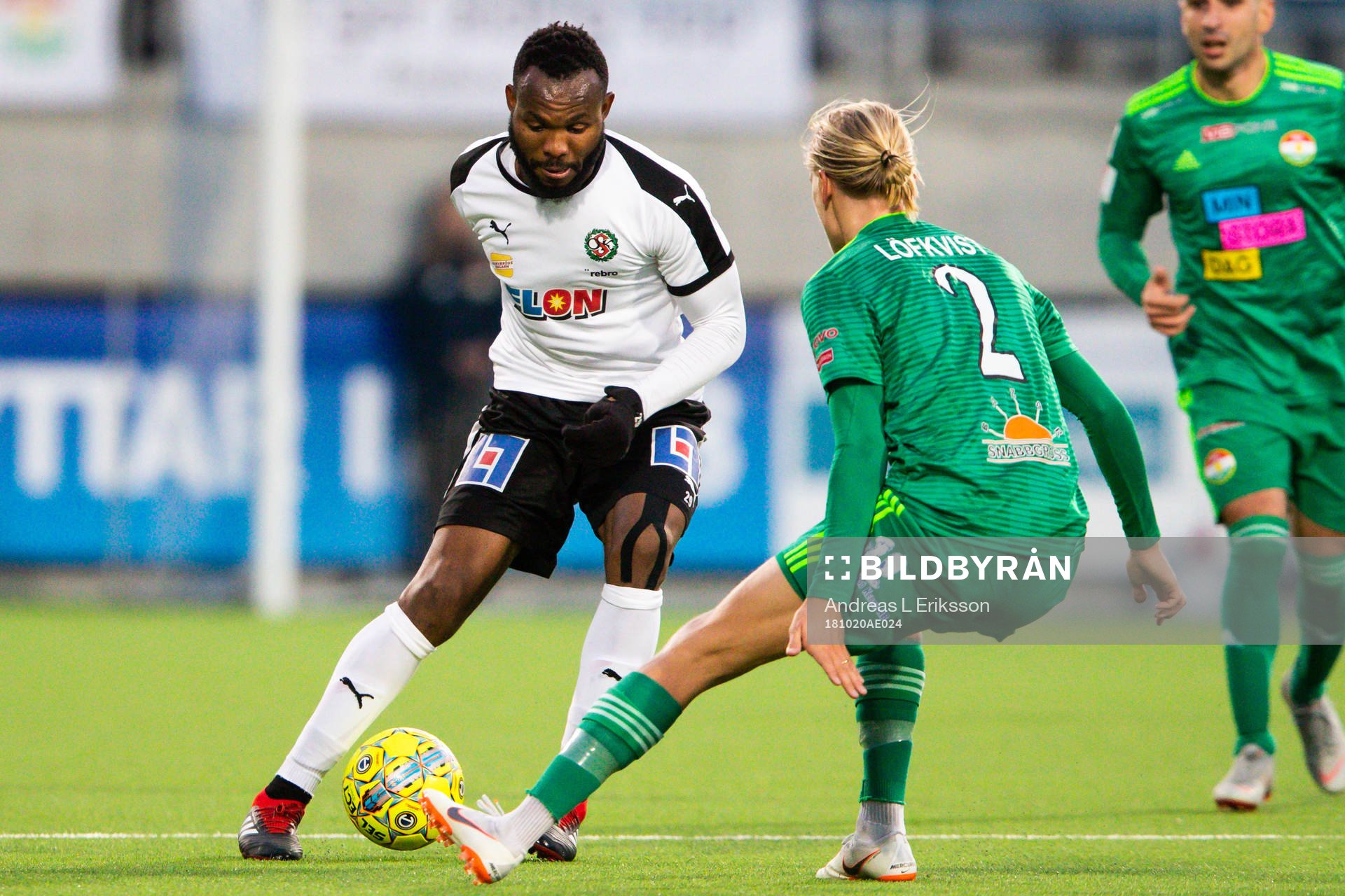 Örebros Michael Junior Omoh och Dalkurds Henrik Löfkvist
