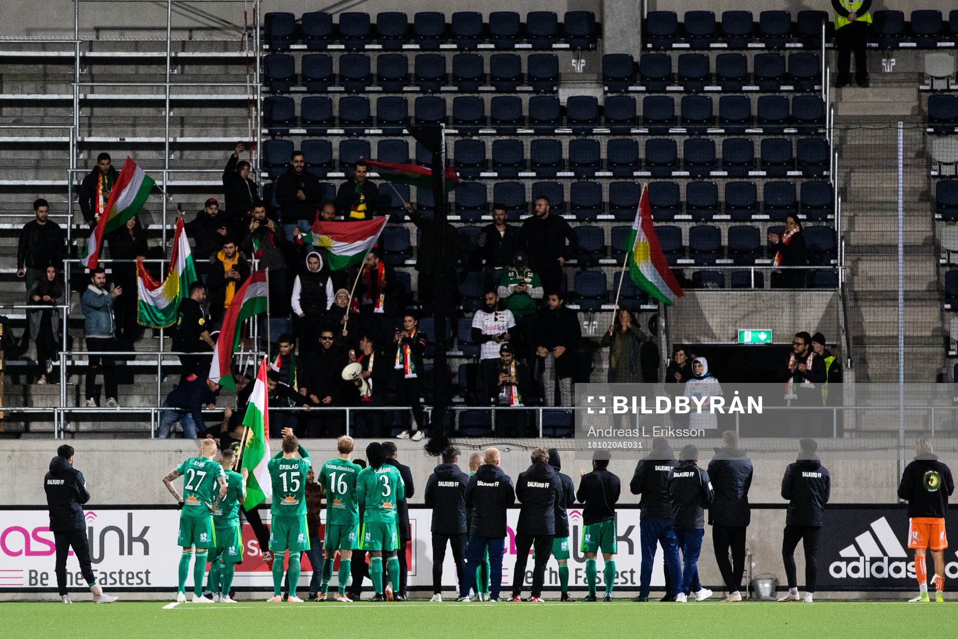 Dalkurds spelare tackar publiken