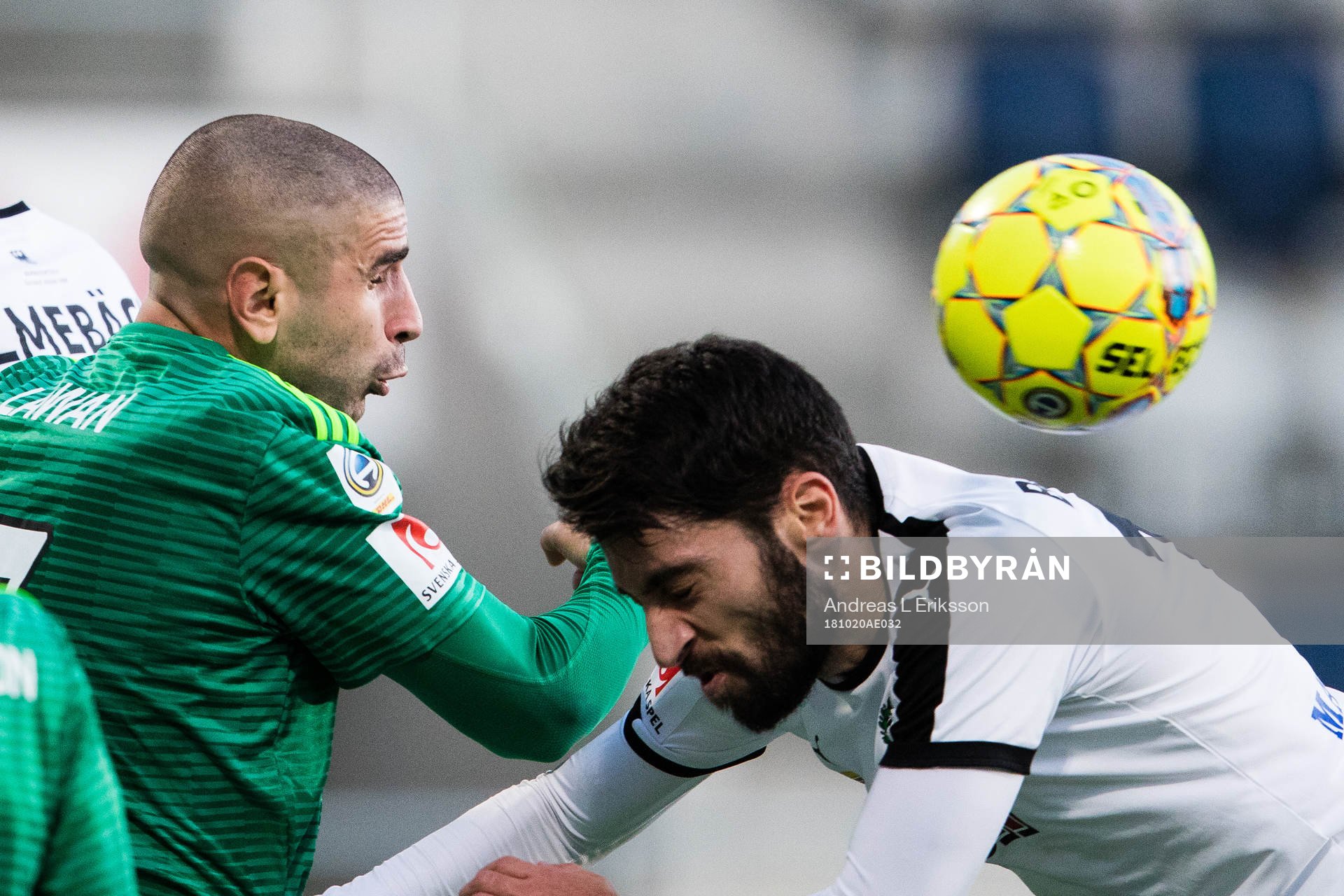 Dalkurds Rawez Lawan i en nickduell med Örebros Nahir