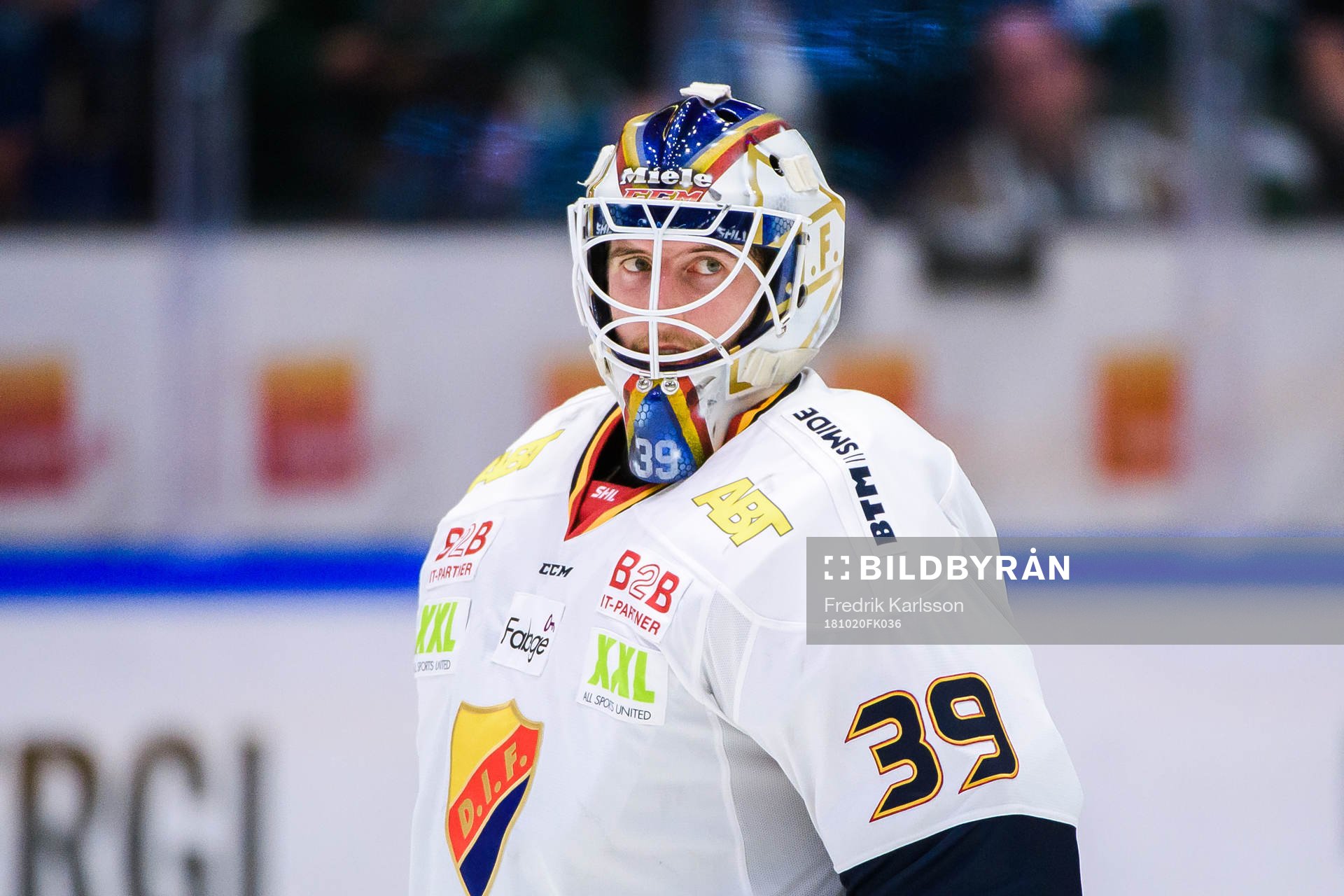 Djurgårdens målvakt Adam Reideborn deppar