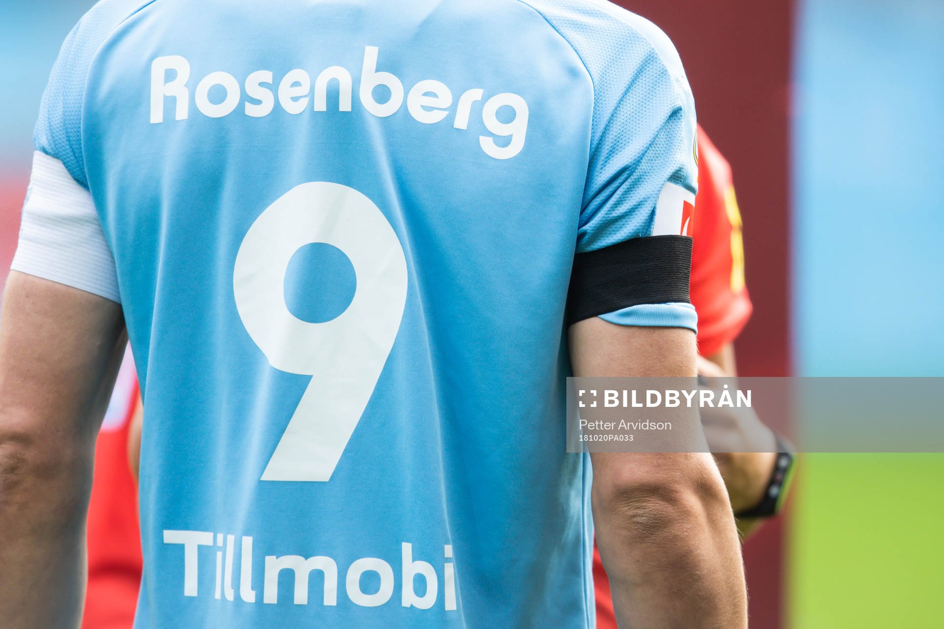 Malmö FFs Markus Rosenberg med sorgband