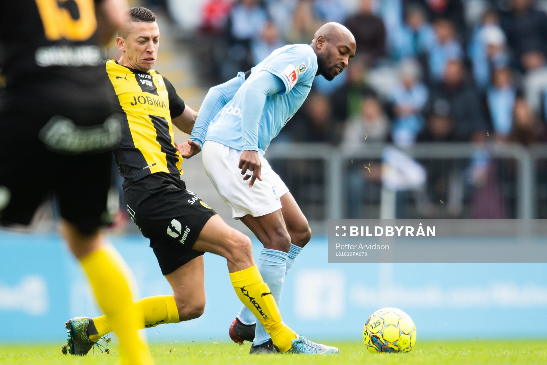 Hammarbys Nikola Djurdjic och Malmö FFs Fouad Bachirou