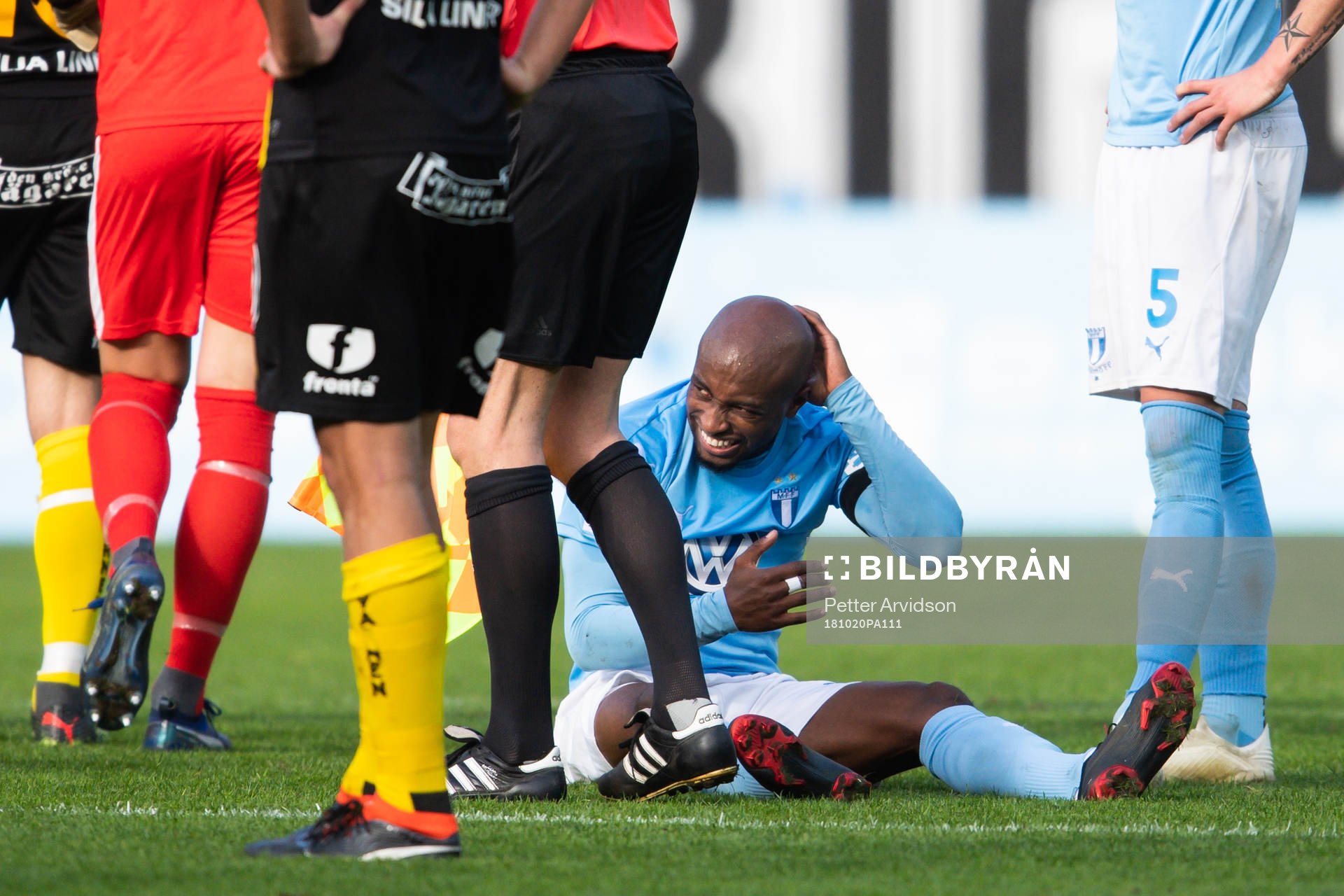 Malmö FFs Fouad Bachirou tar sig för huvudet