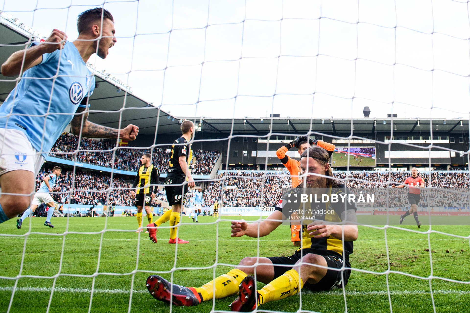 Malmö FFs Arnór Ingvi Traustason jublar