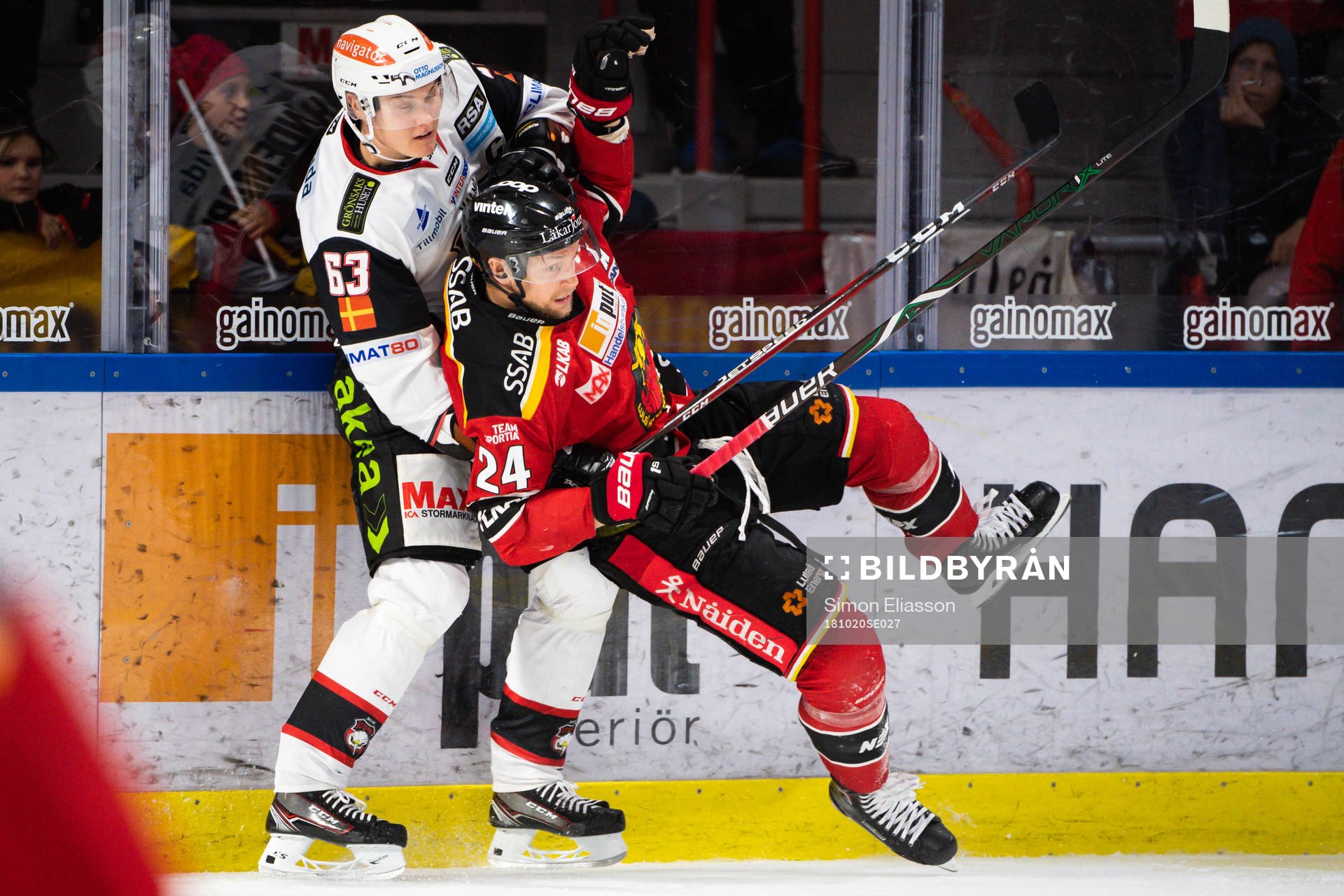 Malmö Redhawks Fredrik Händemark och Luleås Johan Harju
