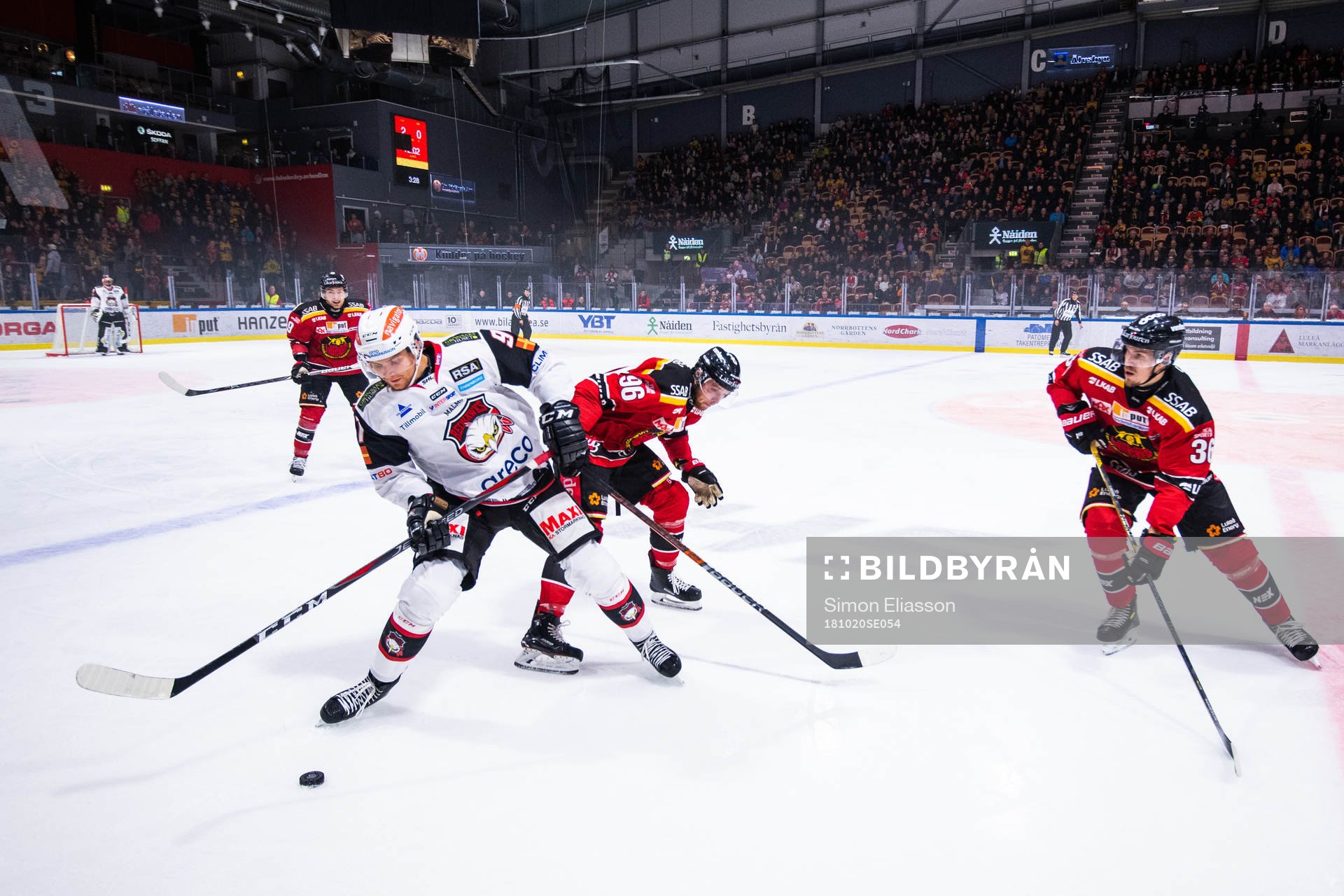 Malmö Redhawks Max Görtz och Luleås Robin Kovacs