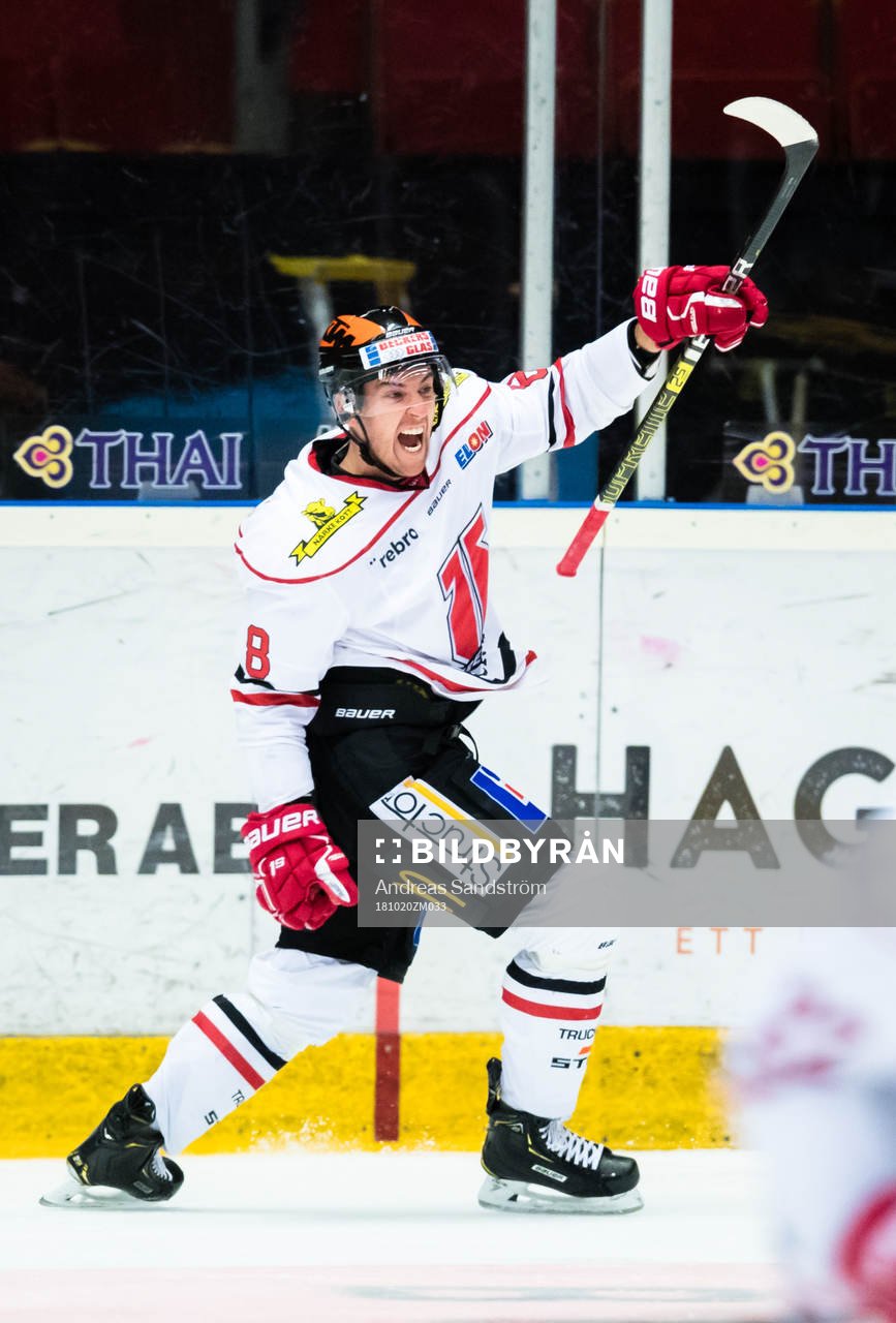Örebros Tyson Spink jublar