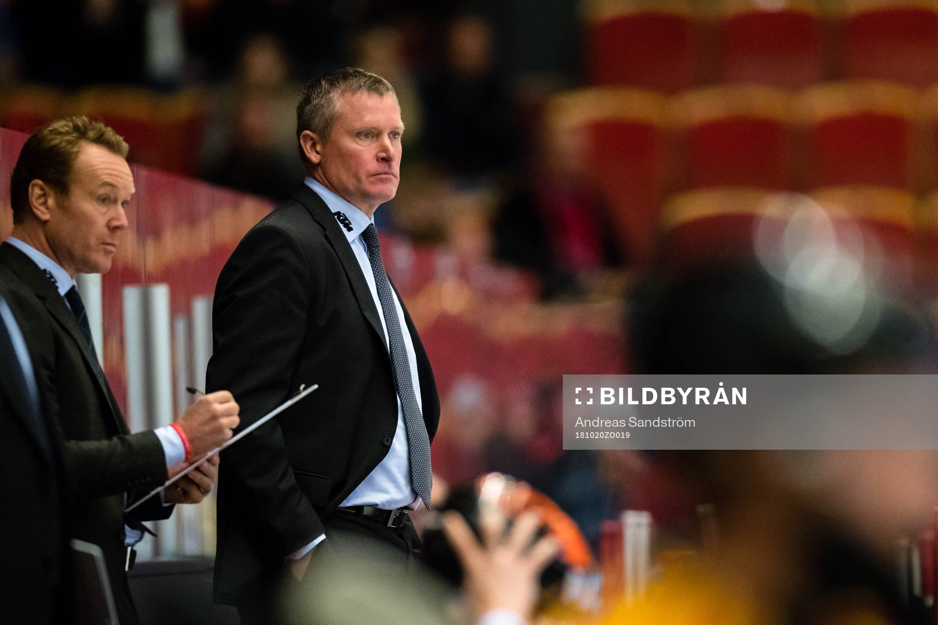 Örebros tränare Niklas Sundblad reagerar