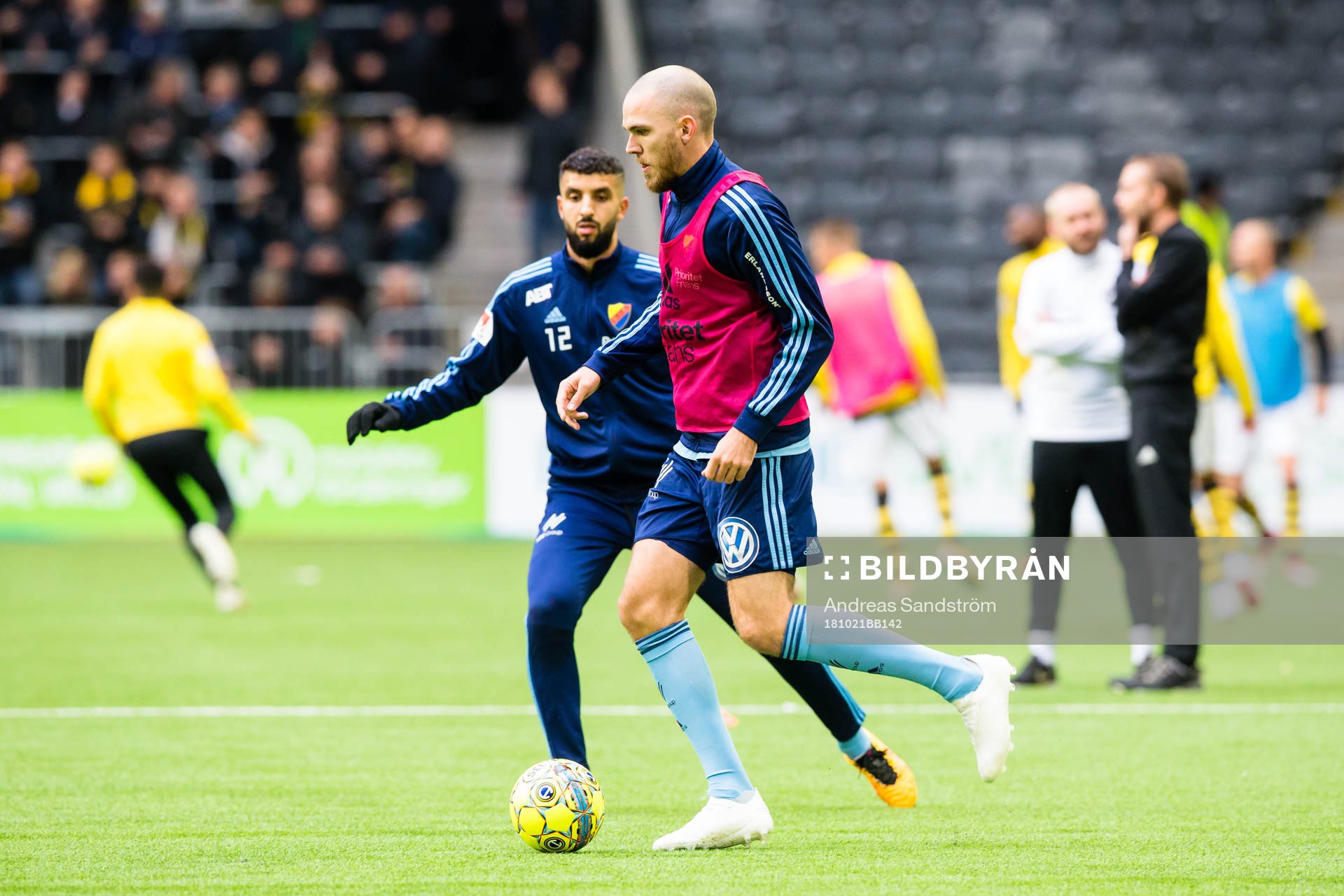 Djurgårdens spelare värmer upp