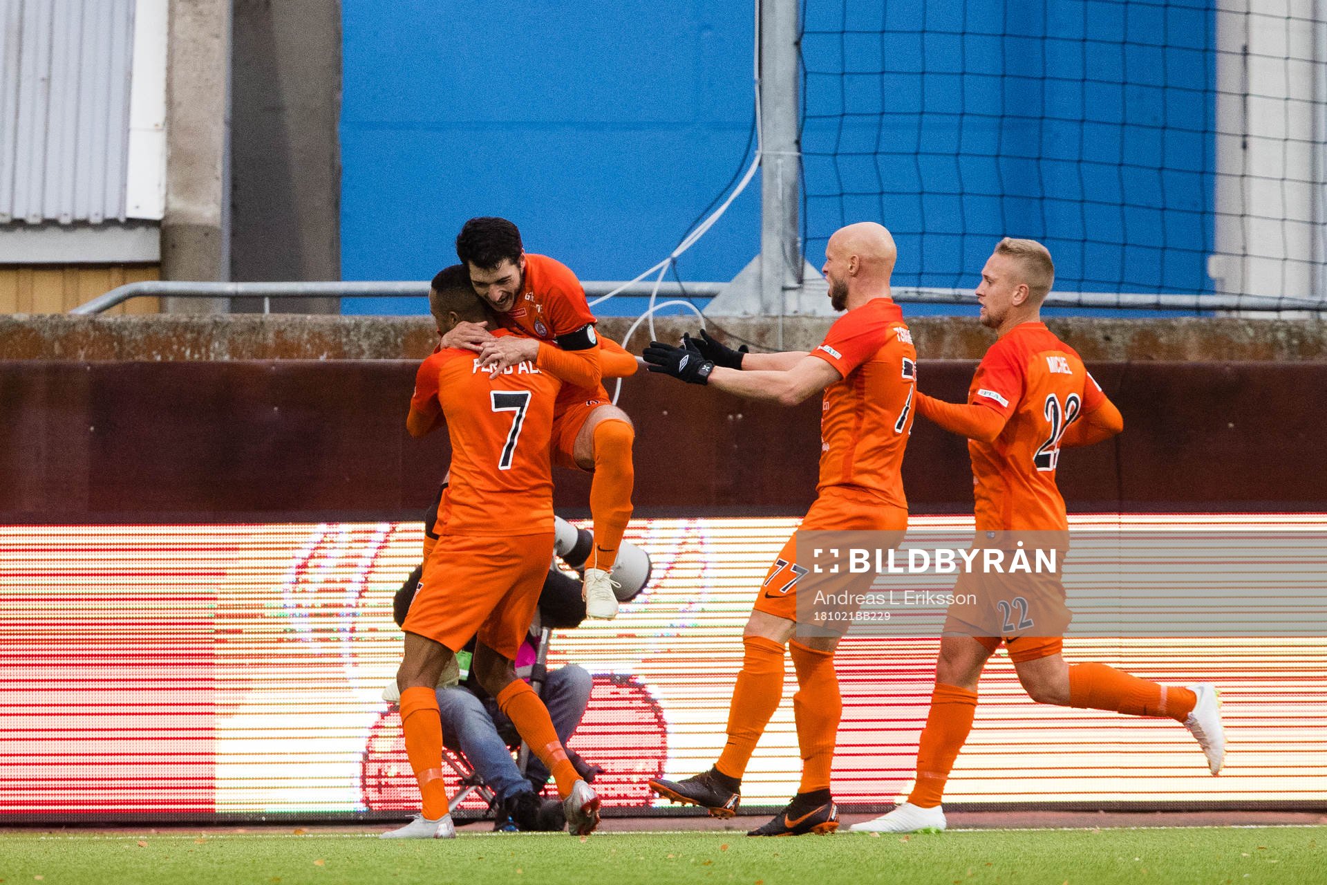 AFC Eskilstunas Anel Rashkajgör jublar