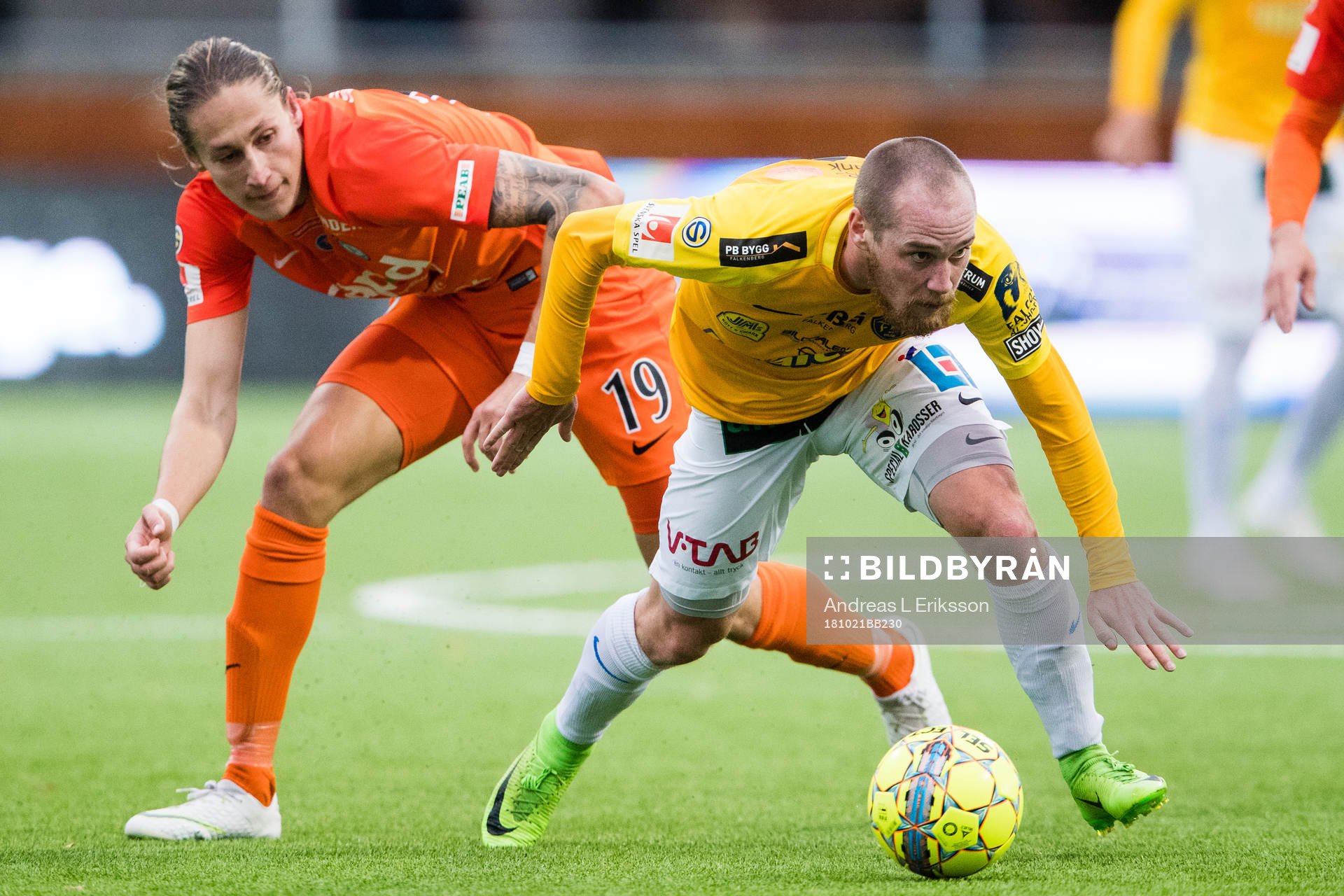 AFC Eskilstunas Felix Michel och Falkenbergs Christoffer