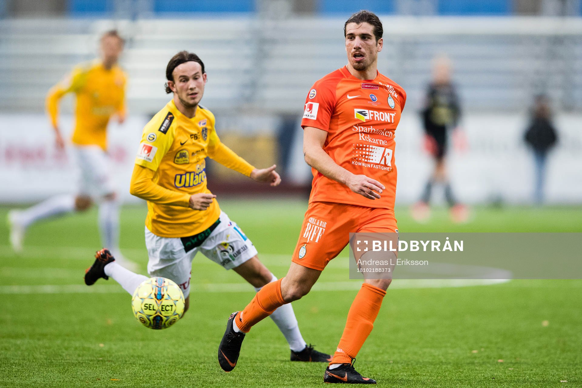 Falkenbergs Robin Östlind och AFC Eskilstunas Christian