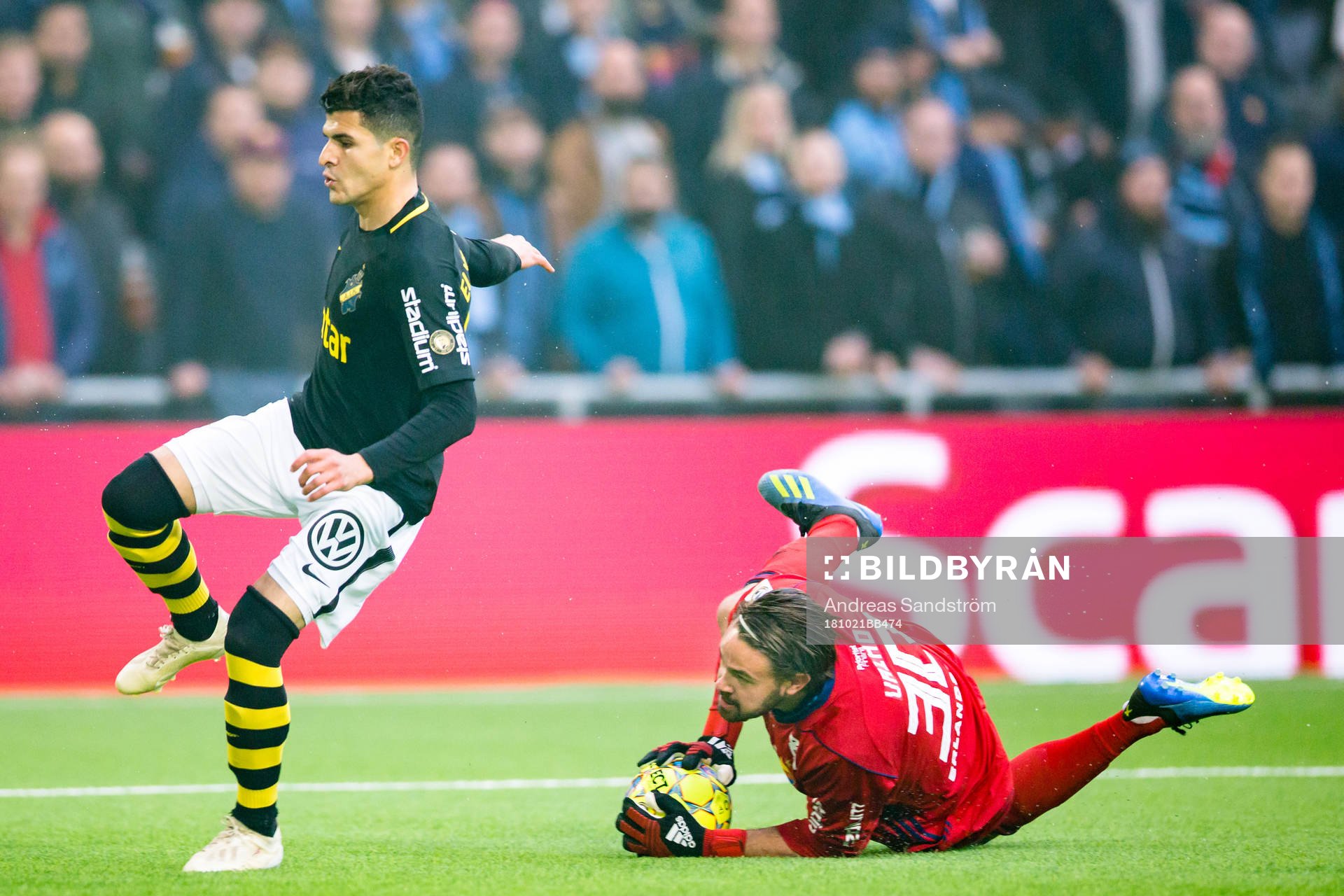 s Tarik Elyounoussi