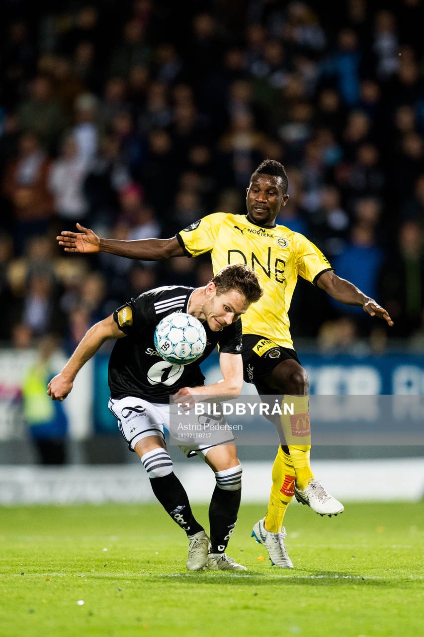 Matthías Vilhjálmsson of Rosenborg and Ifeanyi Mathew of