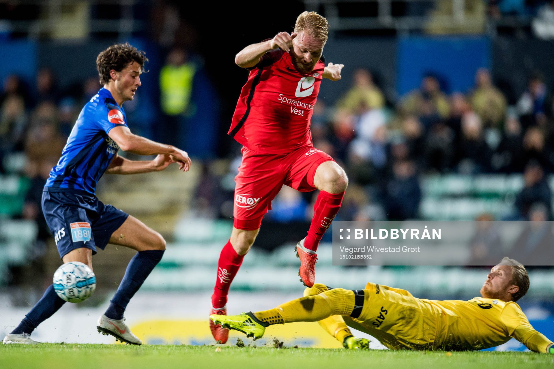 Henrik Kjelsrud Johansen of Brann and goalkeeper Robert