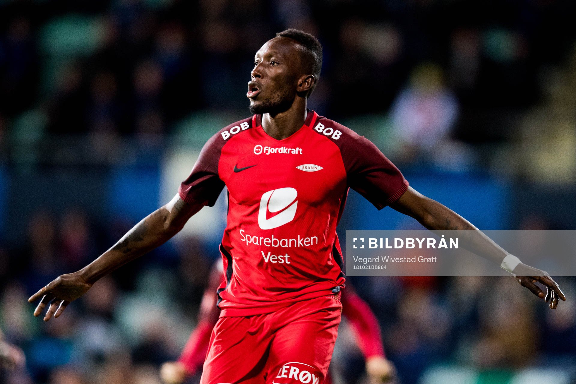 Daouda Bamba of Brann celebrates