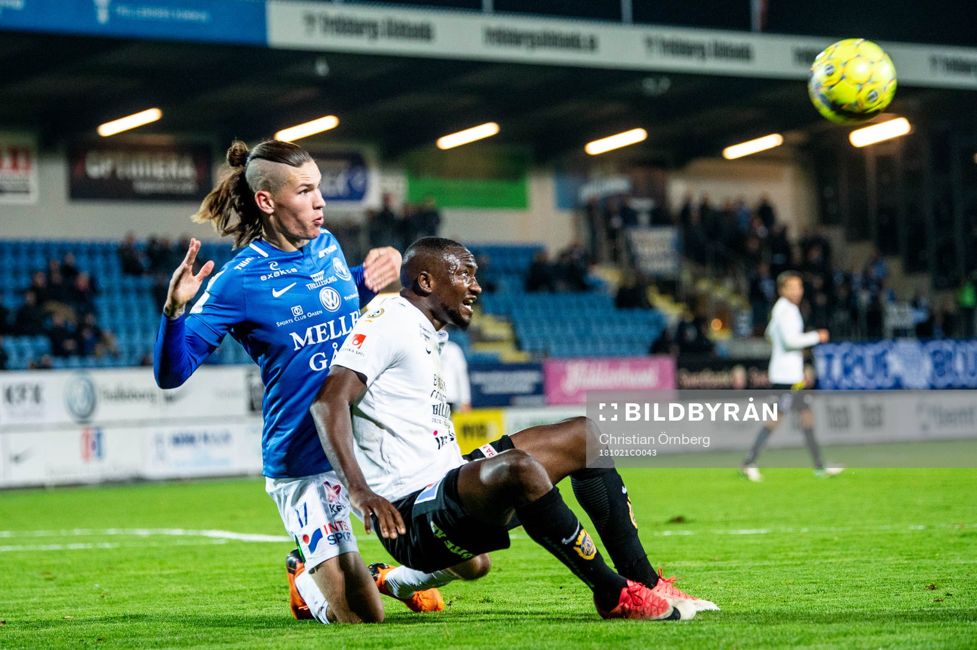 Trelleborgs Isak Jönsson mot Sirius Moses Ogbu
