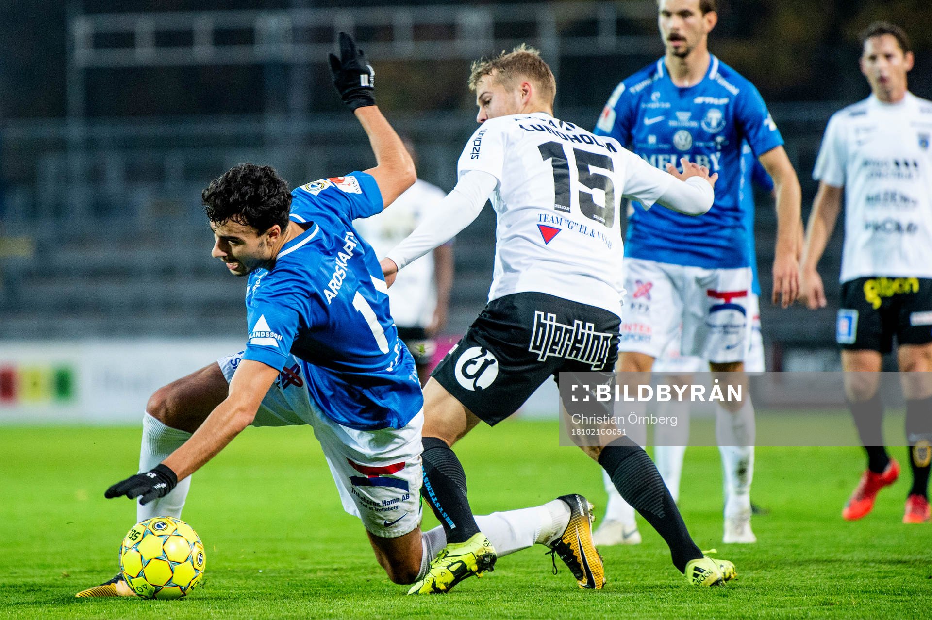 Trelleborgs Deniz Hümmet mot Sirius Sam Lundholm
