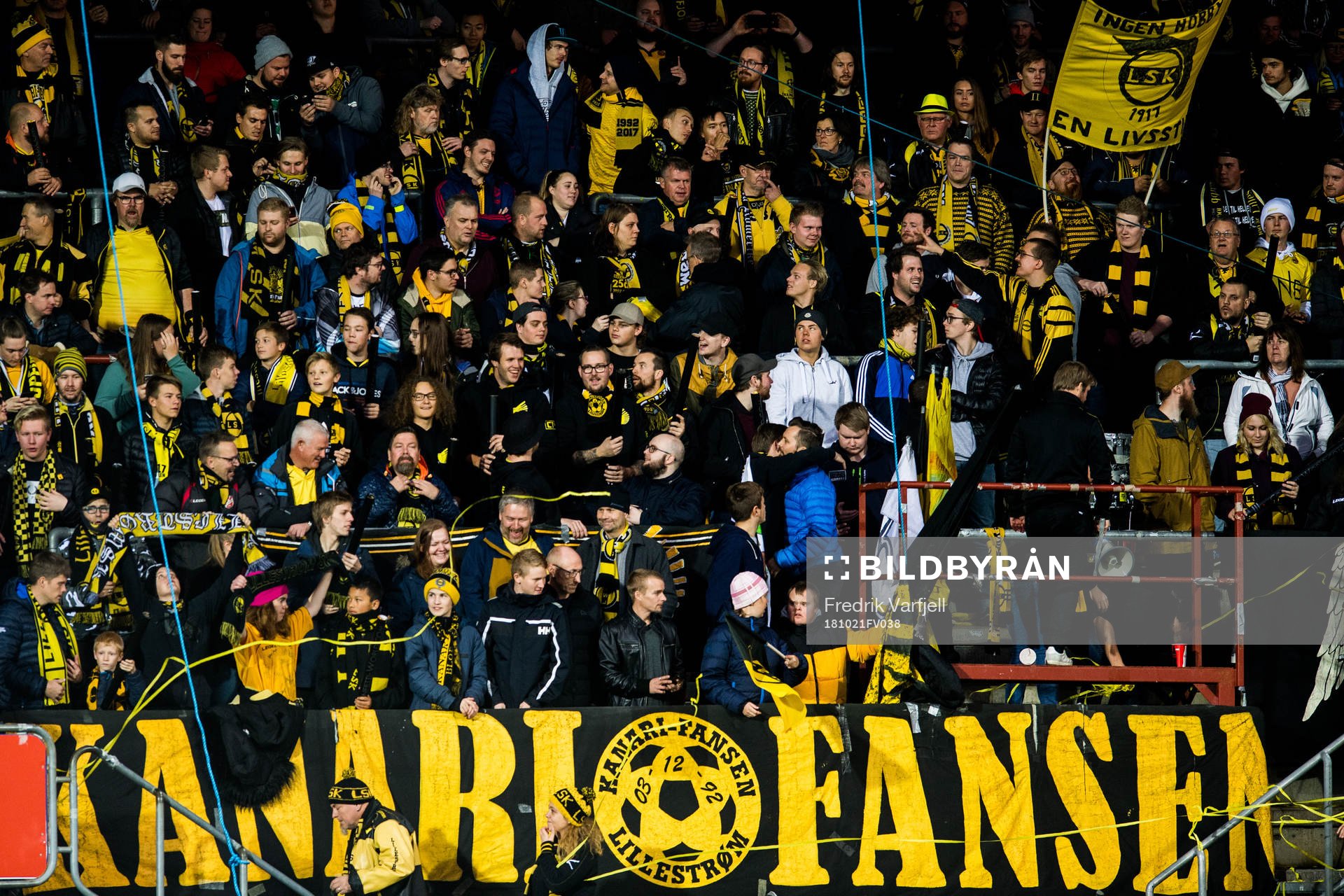 Supporters of Lillestrøm during the Eliteserien match between Lillestrøm and Rosenborg on October 21, 2018 in Lillestrøm. 