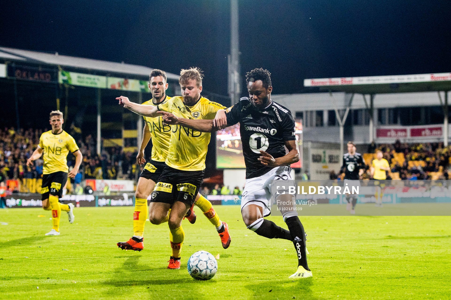 Simen Rafn of Lillestrøm and Samuel Adegbenro of Rosenborg