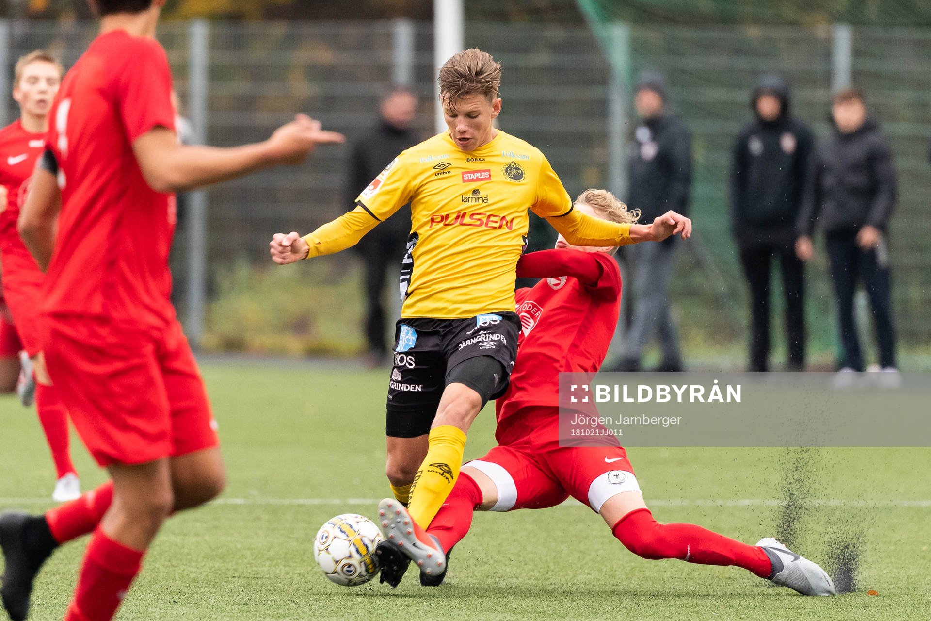 Elfsborgs Noah Söderberg och Djursholms Tim Hartzell