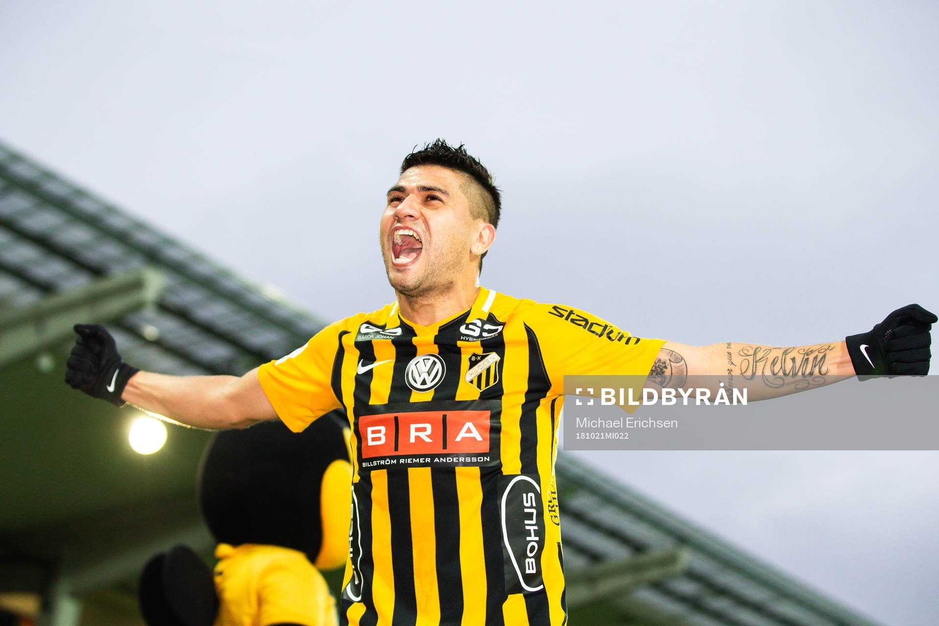 Häckens Paulinho jublar efter fotbollsmatchen i allsvenskan mellan Häcken och Östersund den 21 oktober 2018 i Göteborg.