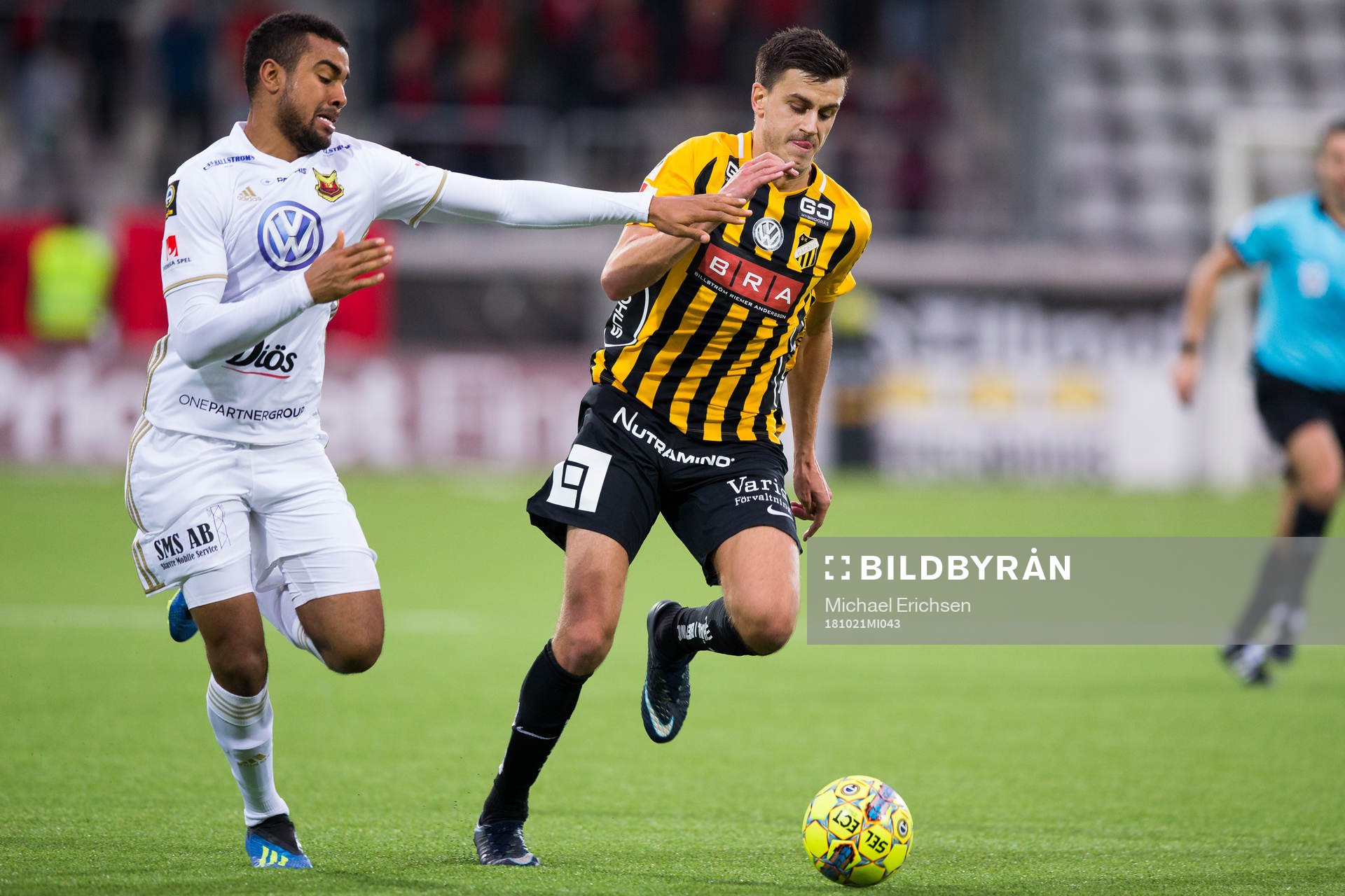 Östersunds Noah Sonko Sundberg och Häckens Alexander