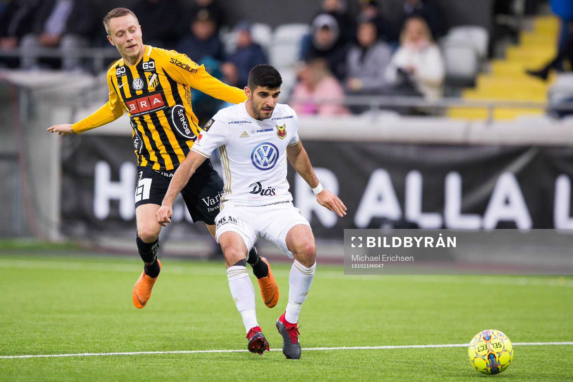 Häckens Viktor Lundberg och Östersunds Rewan Amin