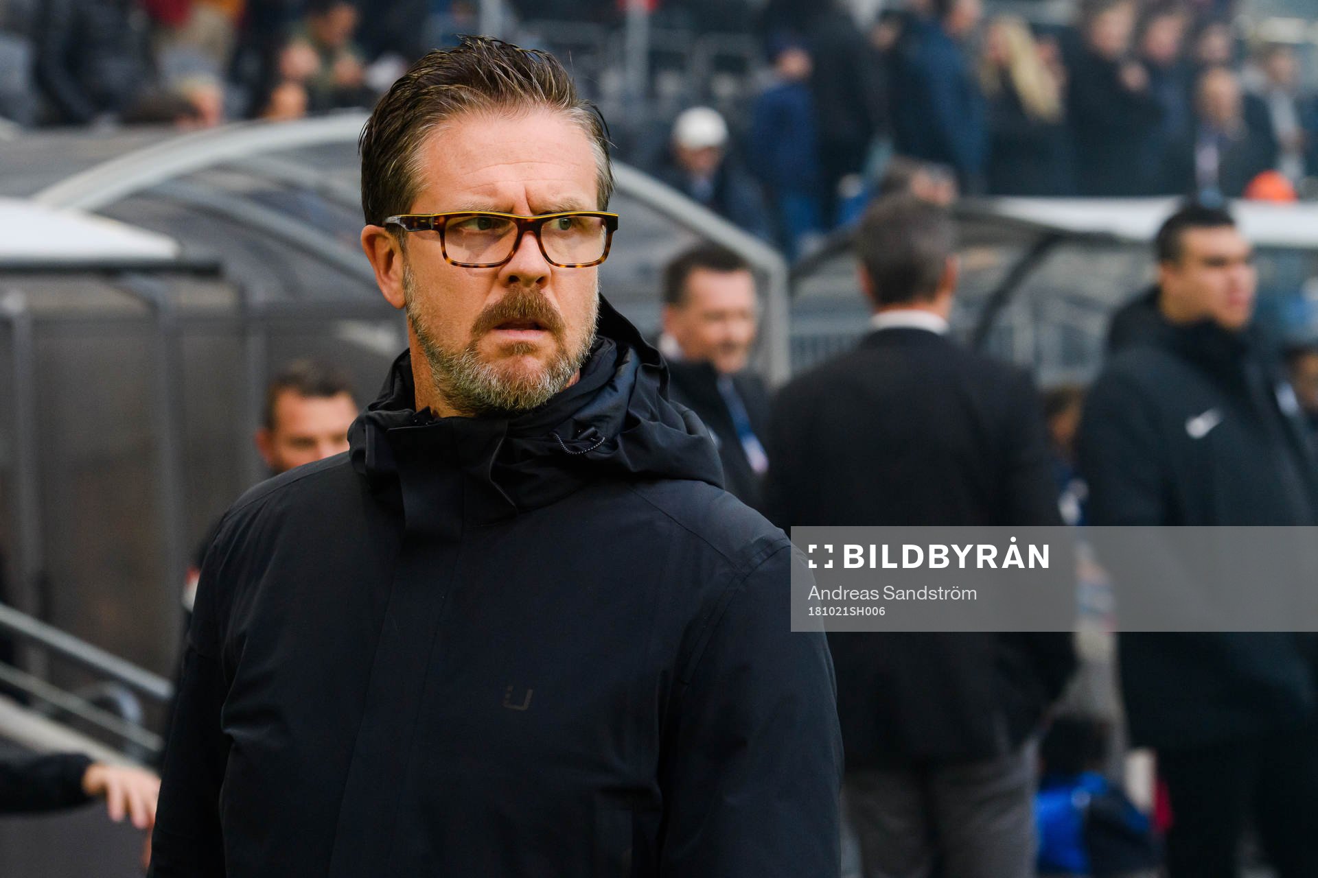 s tränare Rikard Norling före fotbollsmatchen i
