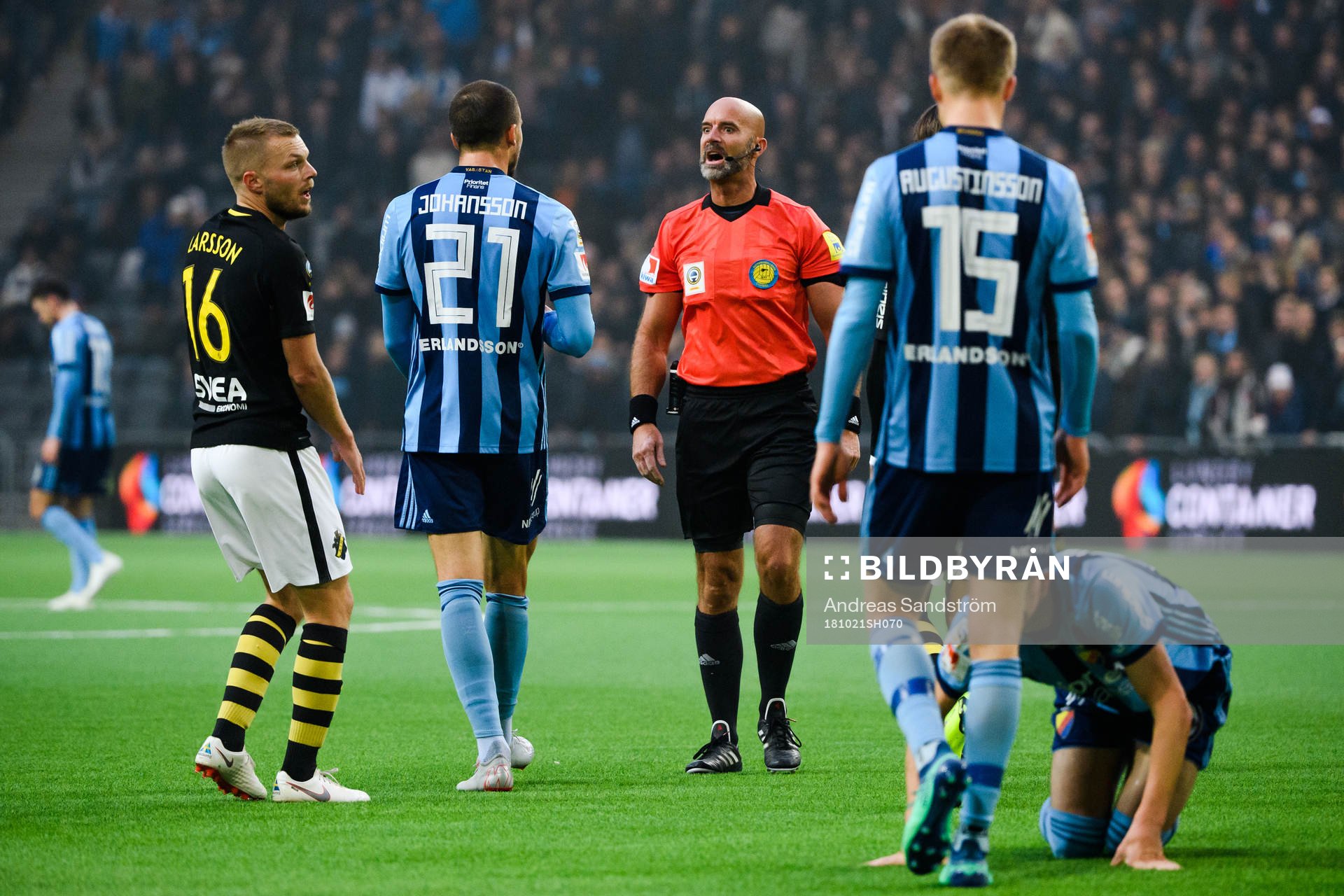 s Kristoffer Olsson och Djurgårdens Erik Johansson i