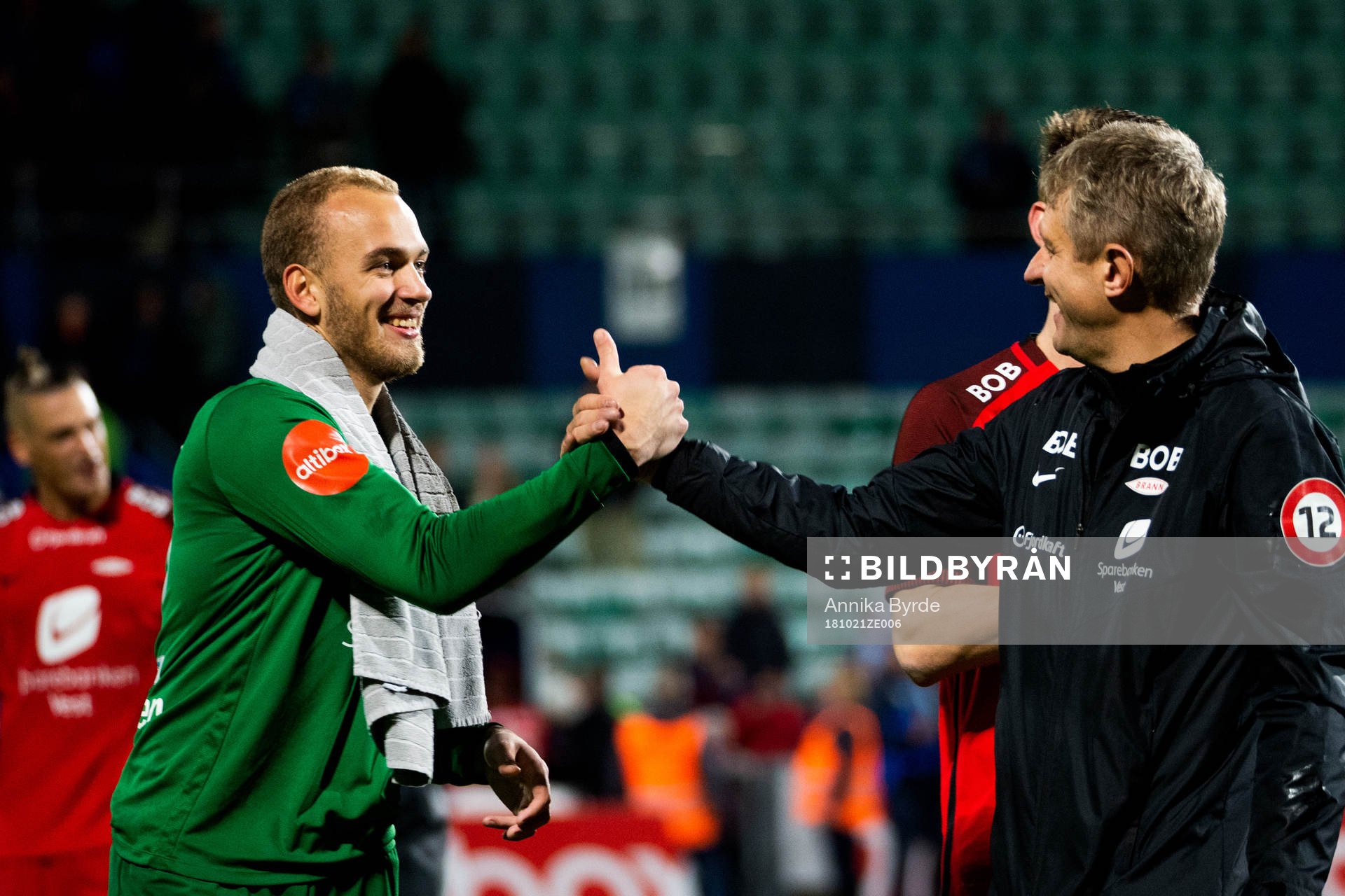 Goalkeeper Markus Pettersen and Lars Arne Nilsen, head