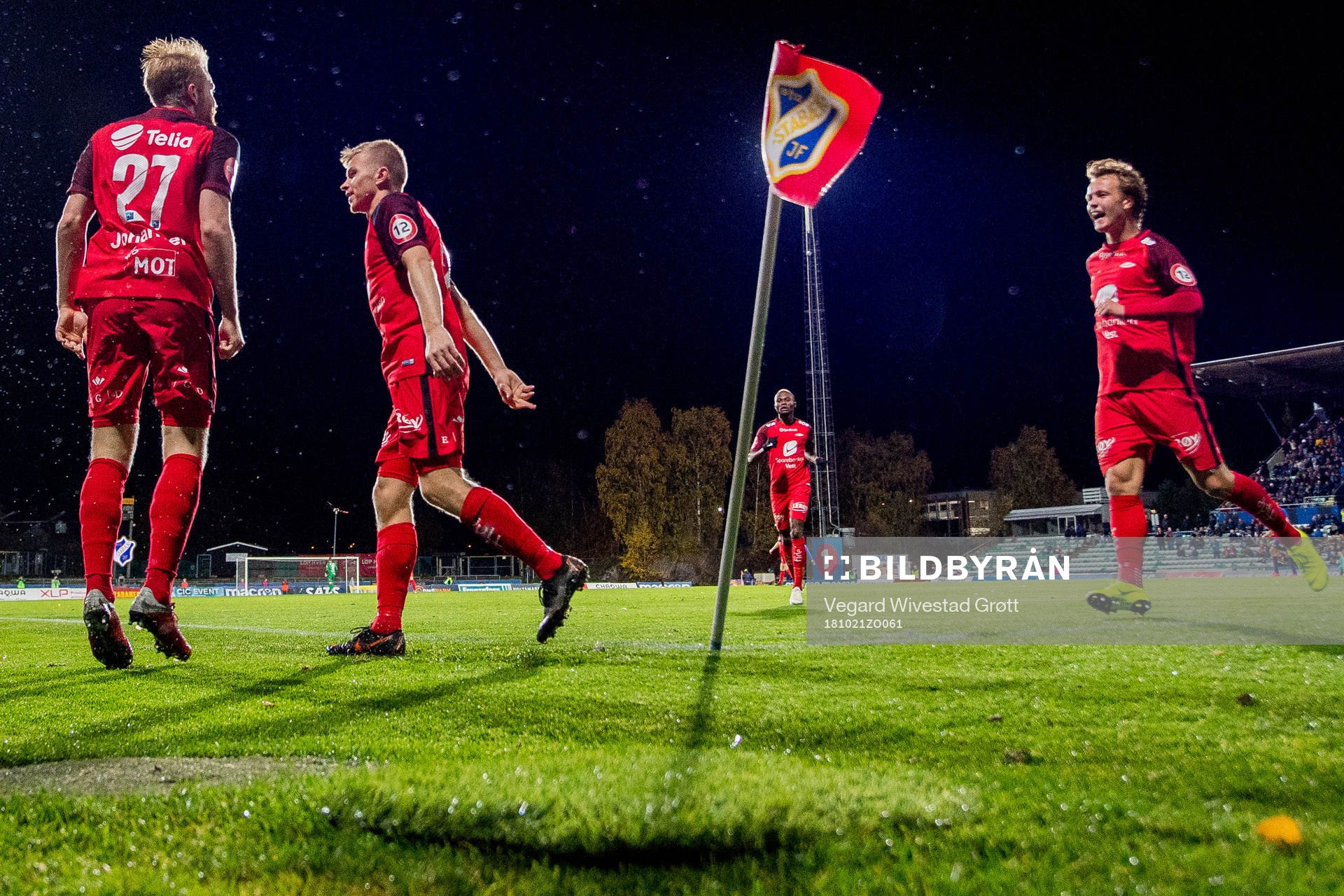 Henrik Kjelsrud Johansen of Brann celebrates with teammates