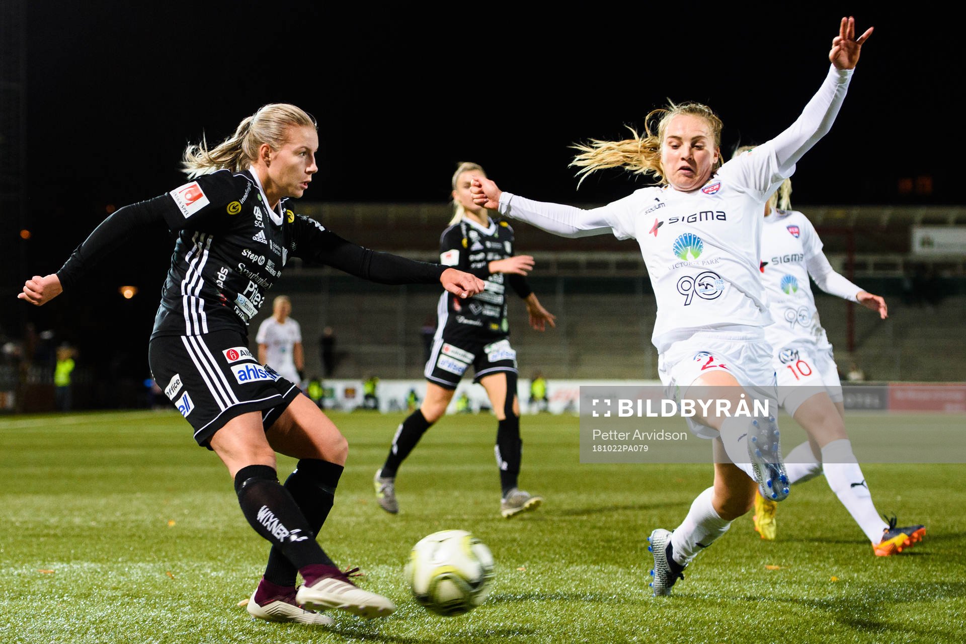 Piteås Selina Henriksson och Rosengårds Fiona Brown