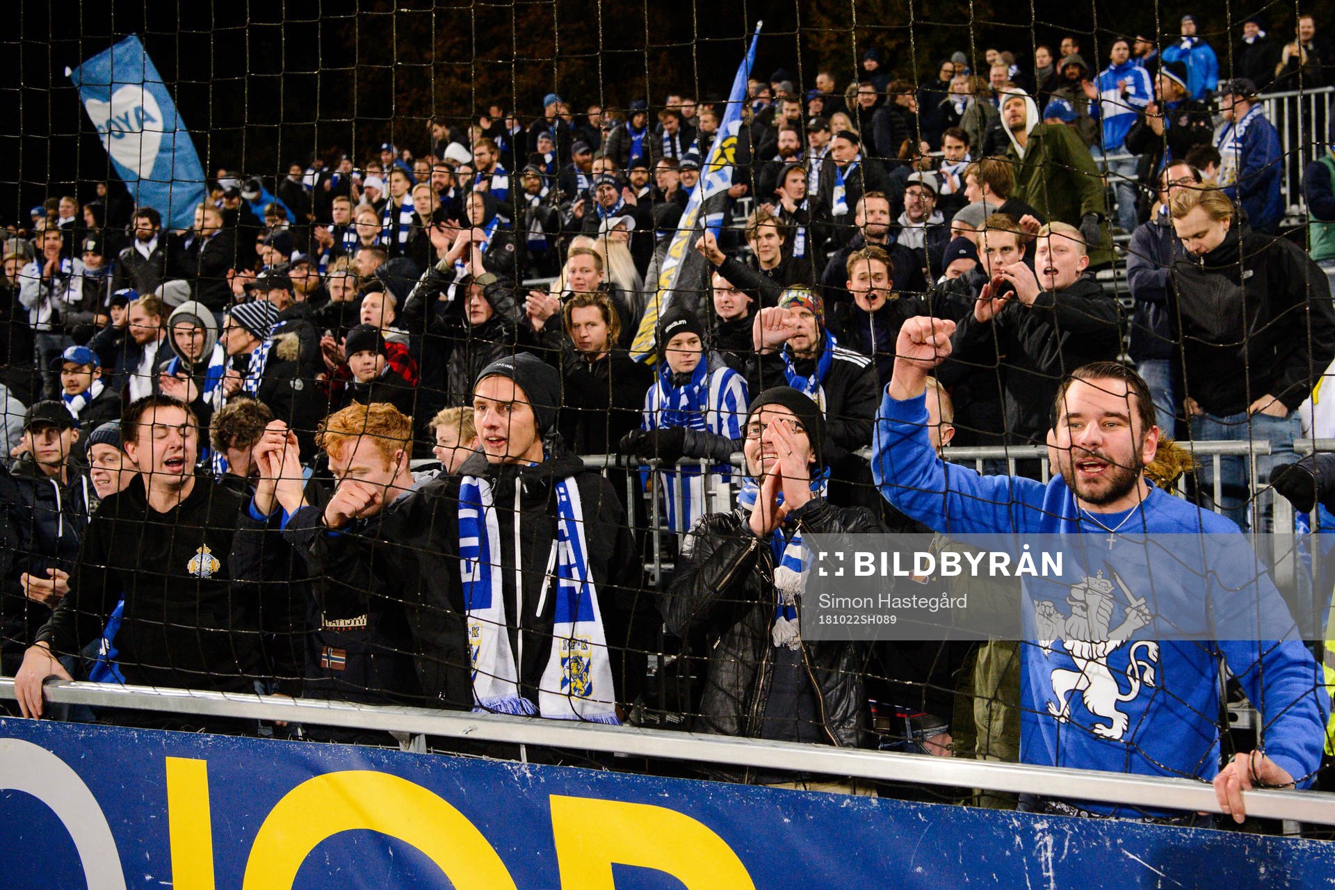 IFK Göteborgs supportrar jublar