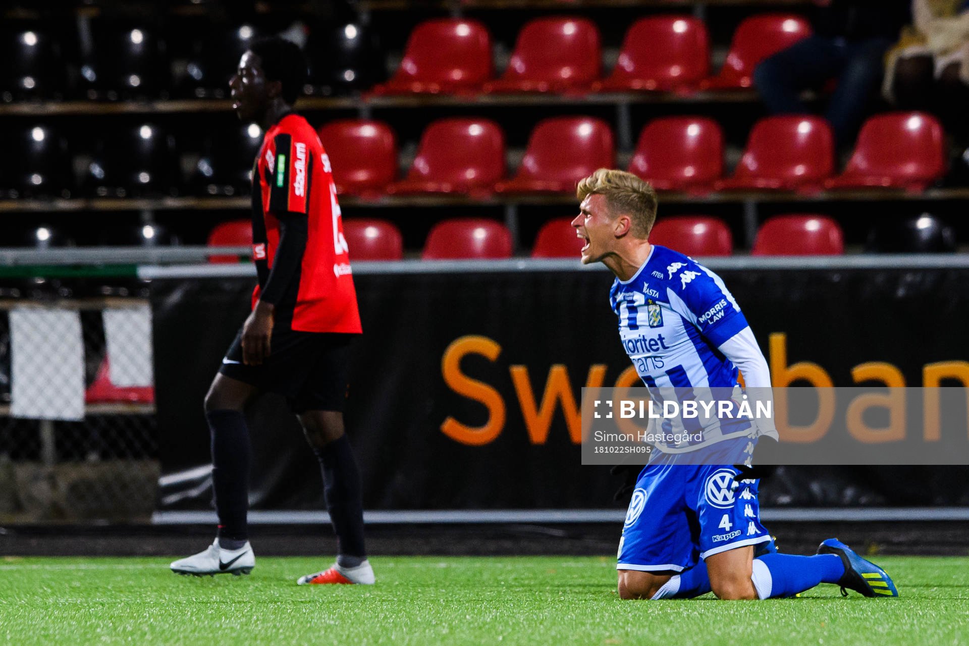 IFK Göteborgs Carl Starfelt reagerar