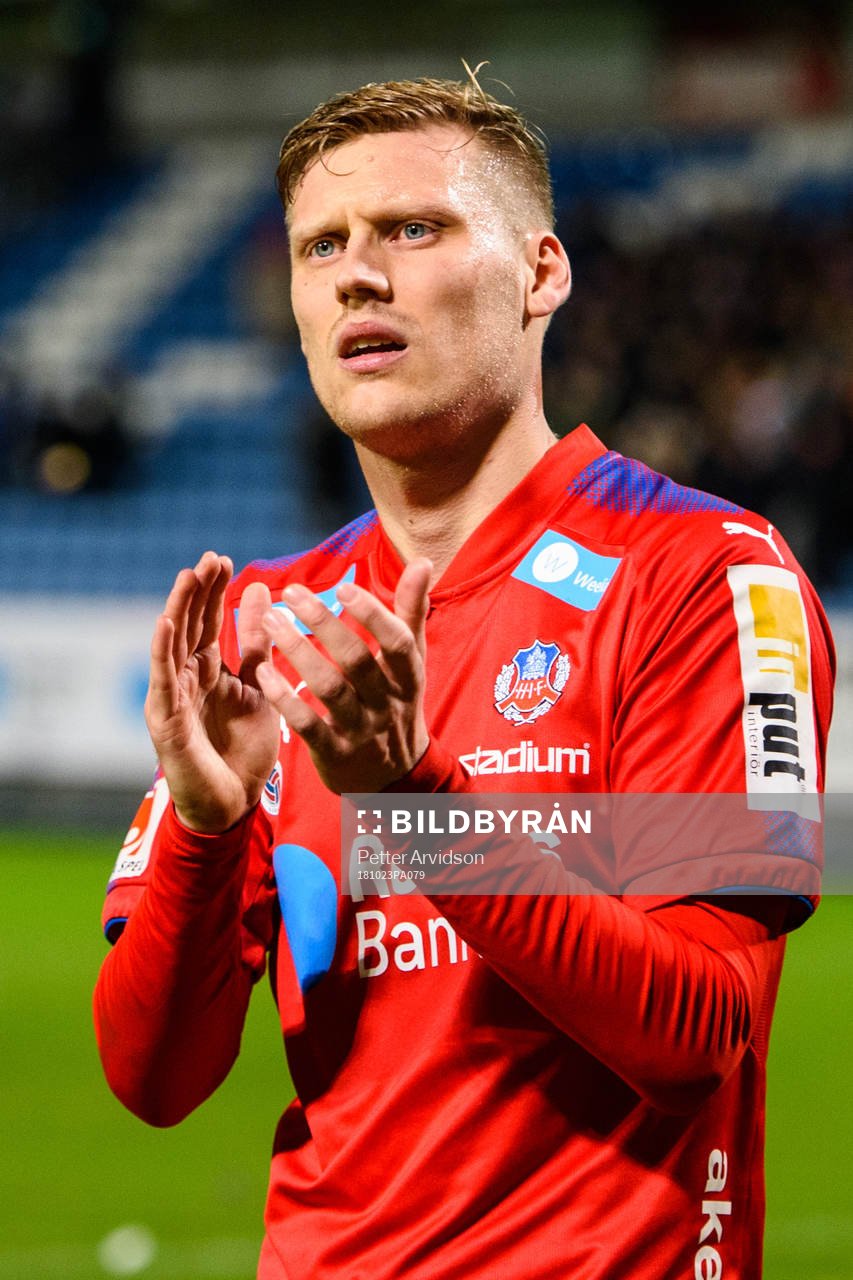 Helsingborgs Andri Runar Bjarnason tackar publiken