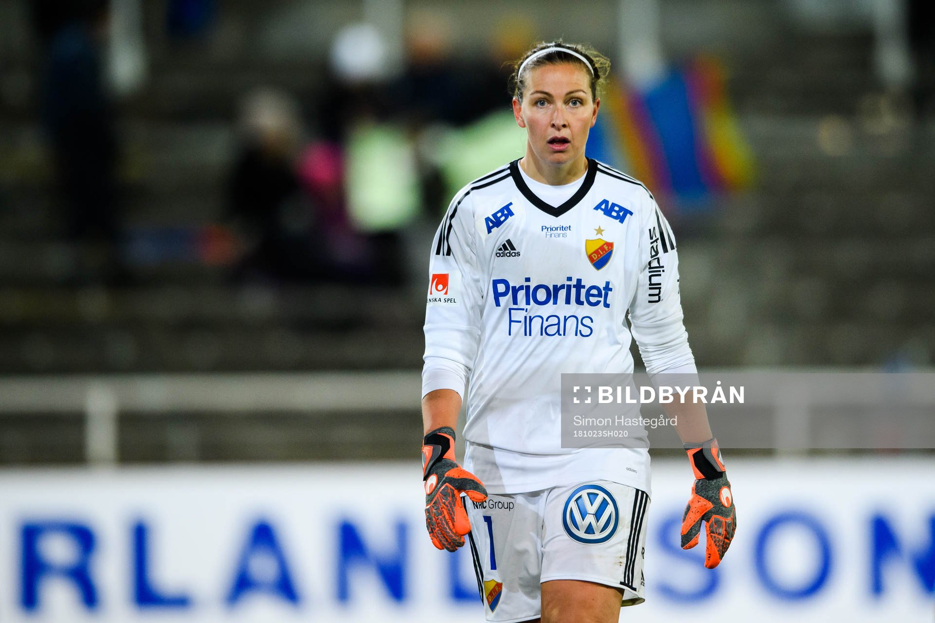 Djurgårdens målvakt Gudbjörg Gunnarsdottir deppar