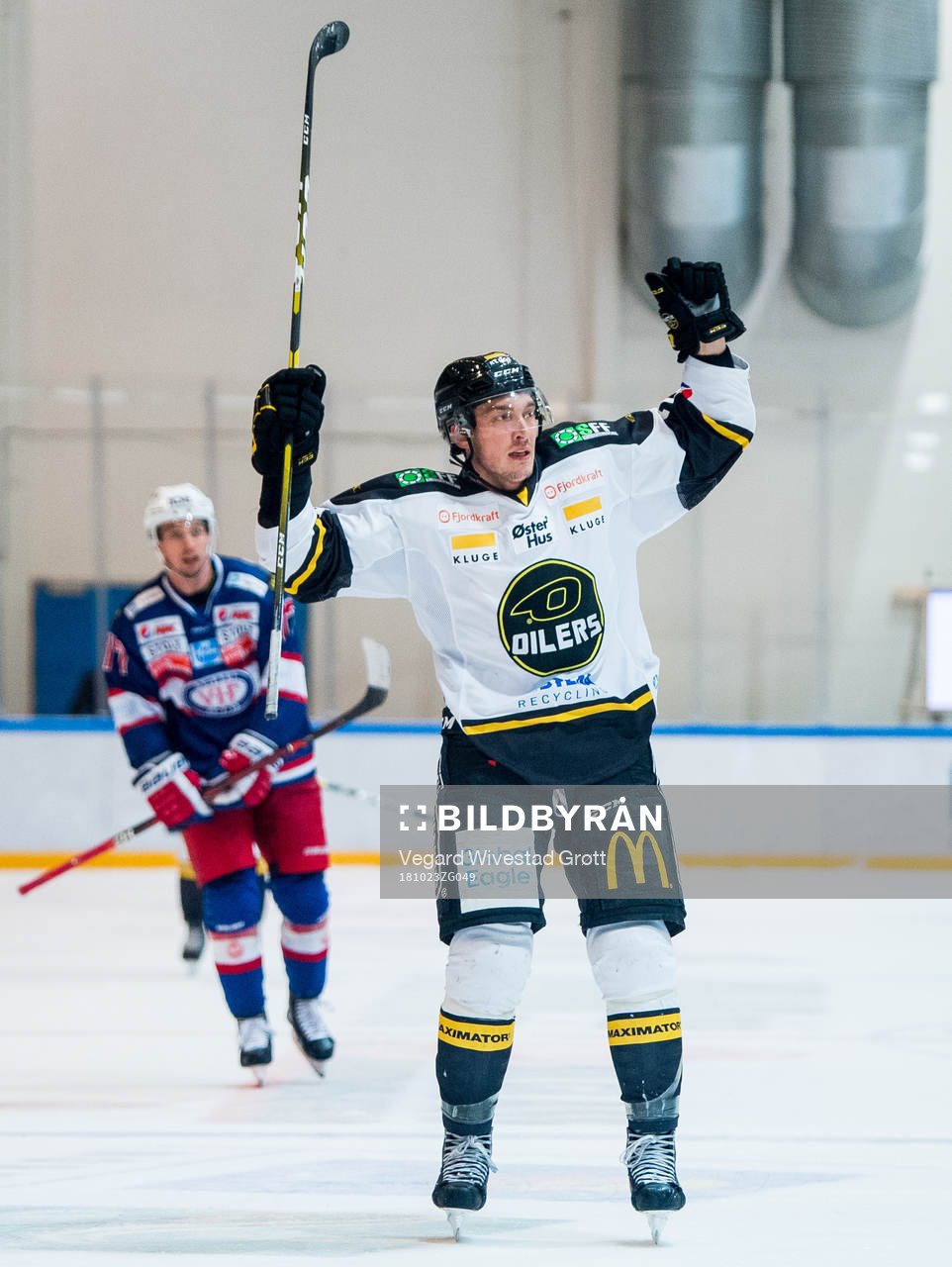 Philip Anthony Lane of Stavanger Oilers celebrates