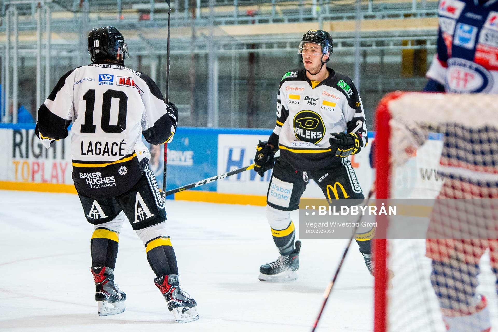 Philip Anthony Lane of Stavanger Oilers celebrates with